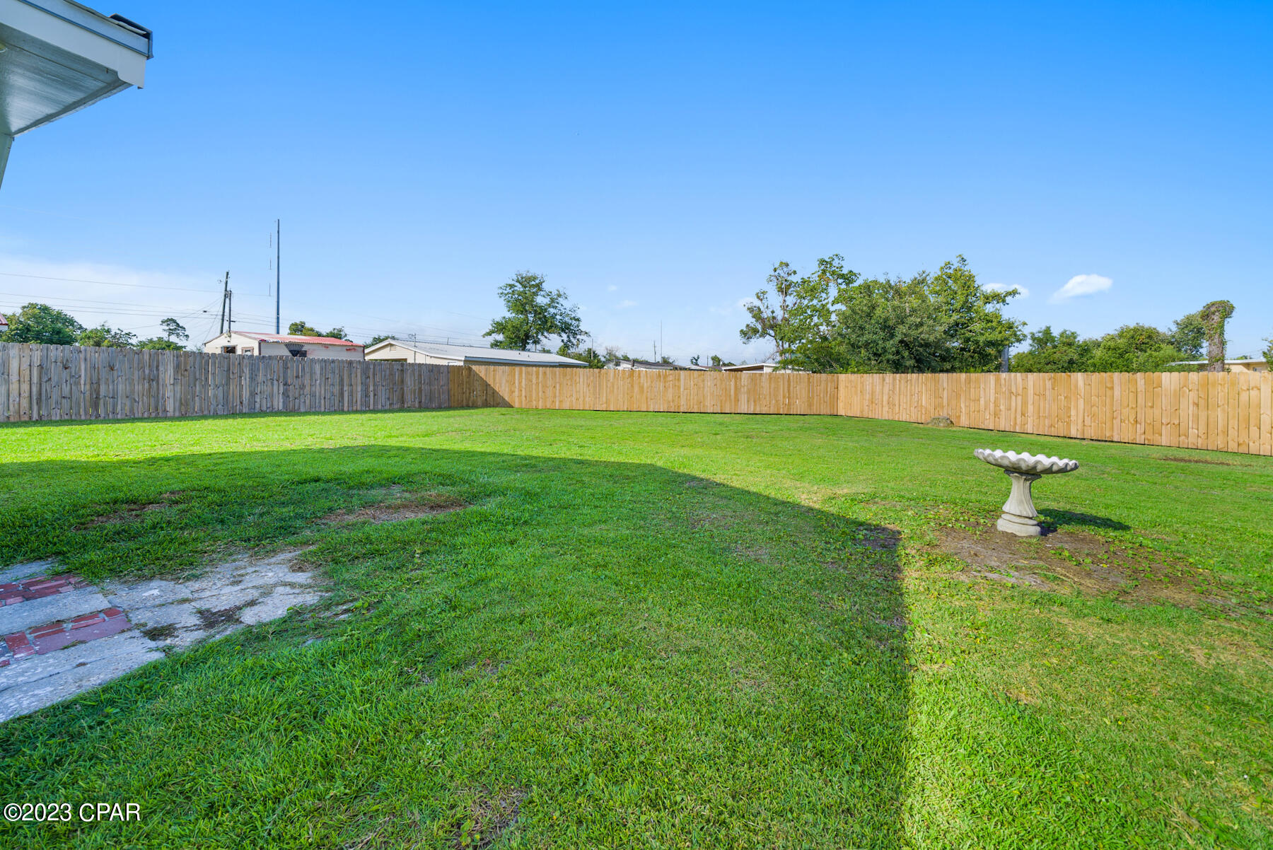 Hentz 1st Add Unit B - Residential