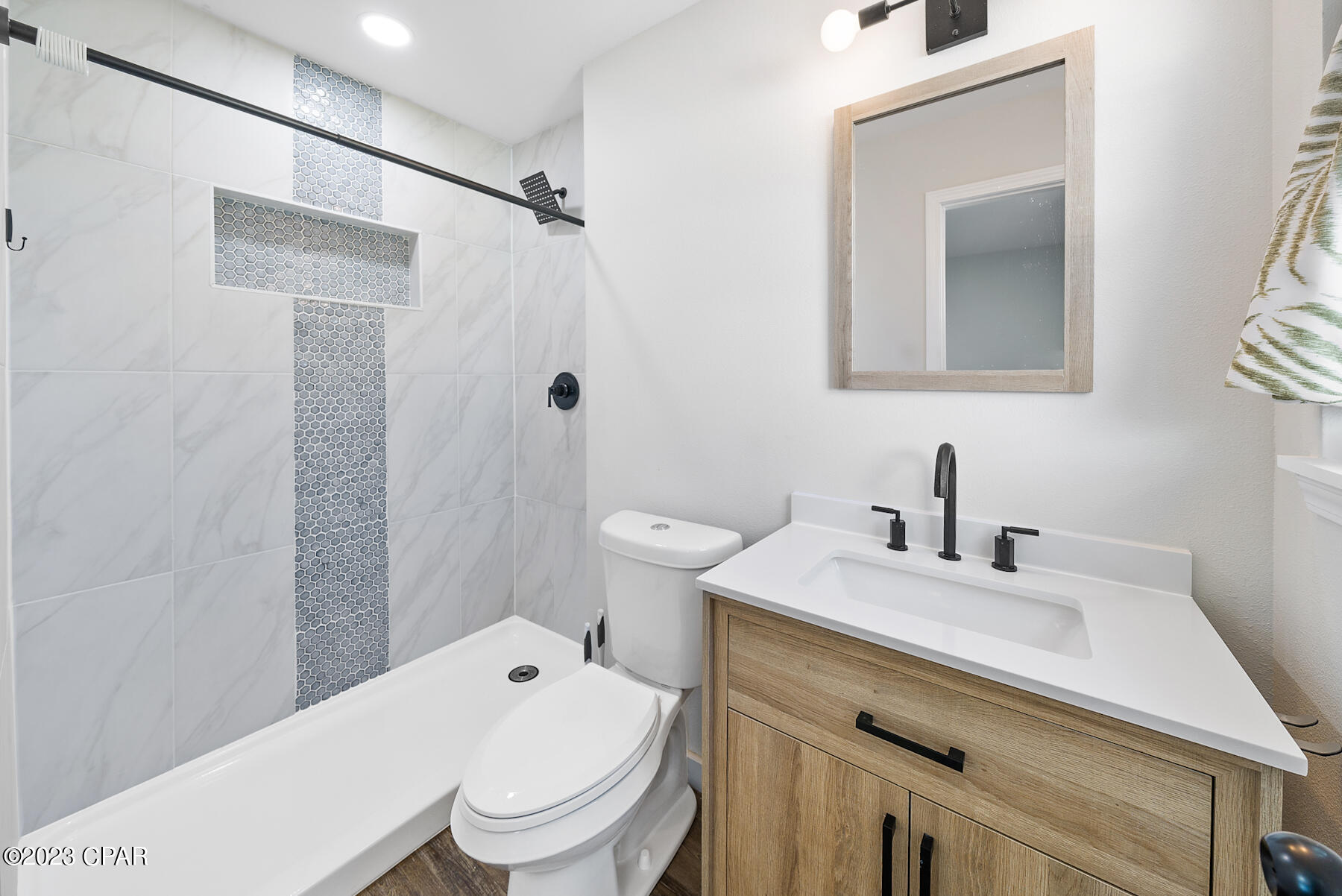 Hentz 1st Add Unit B - Residential