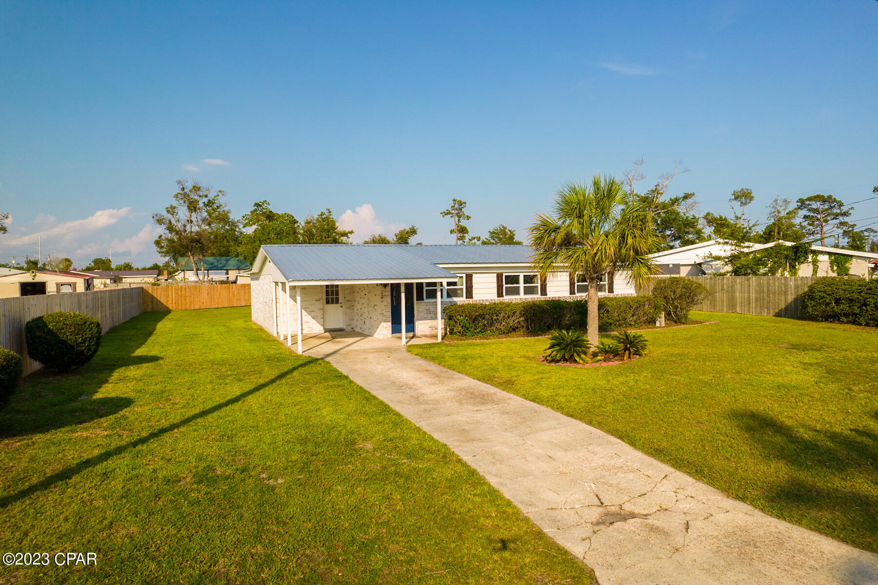 Hentz 1st Add Unit B - Residential