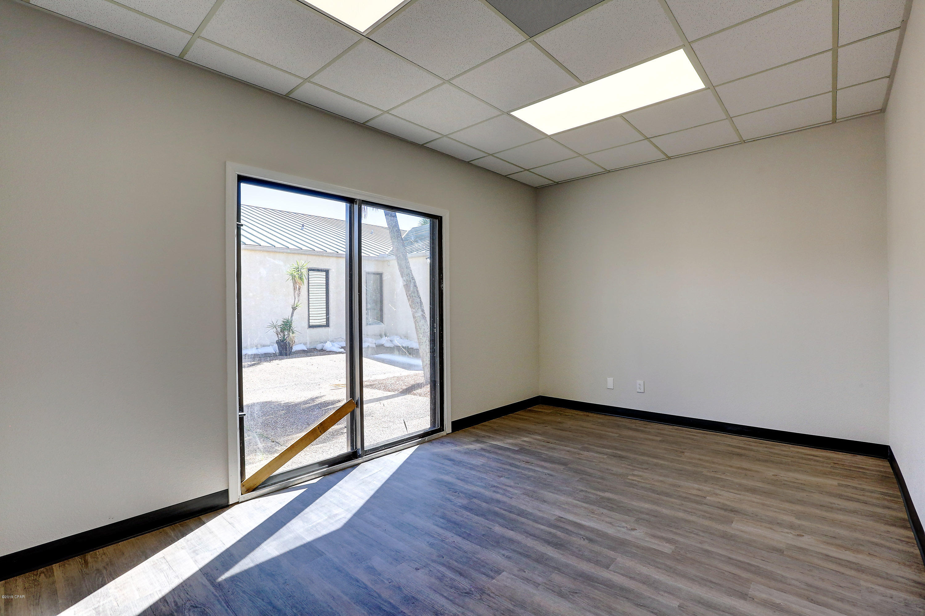 No Named Subdivision - Commercial Lease