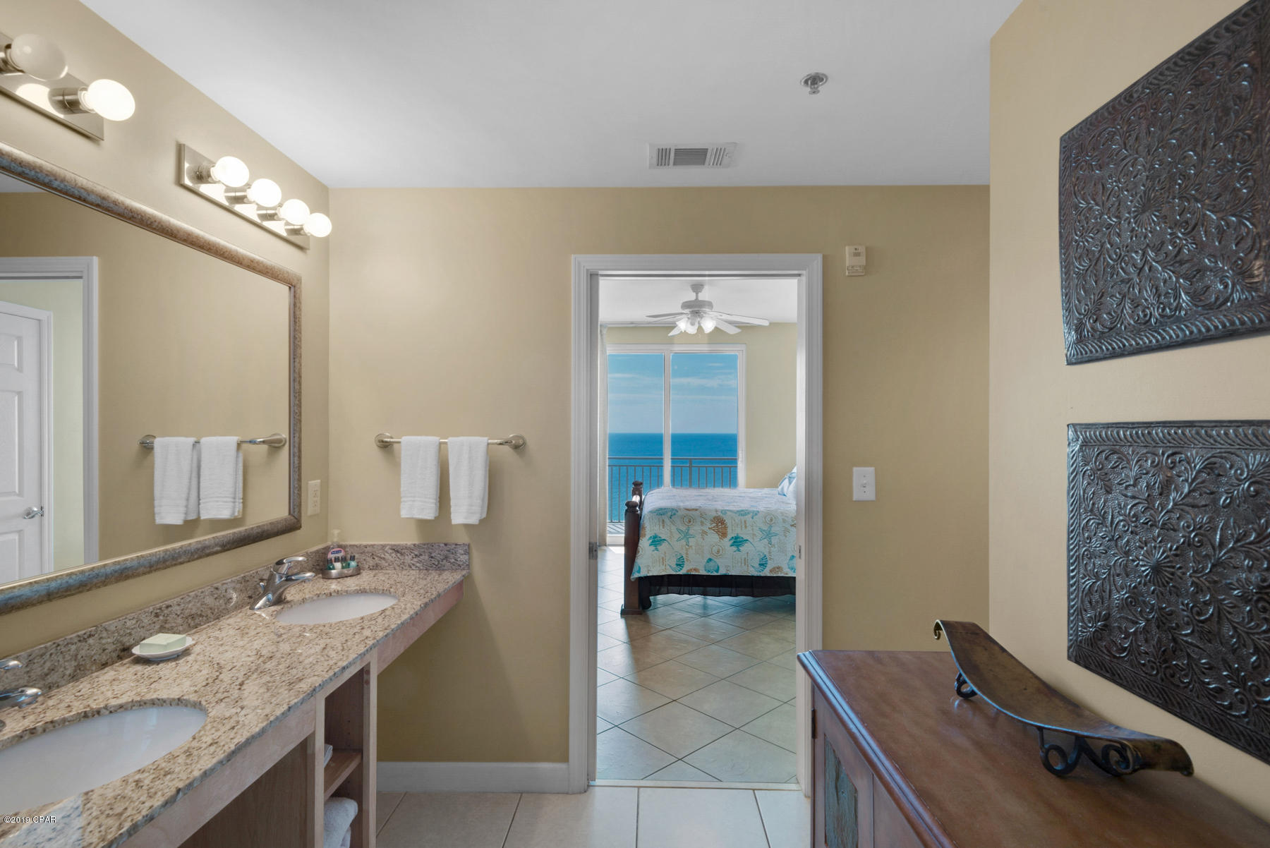 Splash Condo - Residential