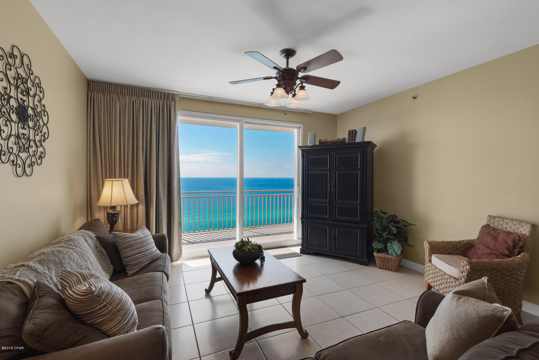 Splash Condo - Residential