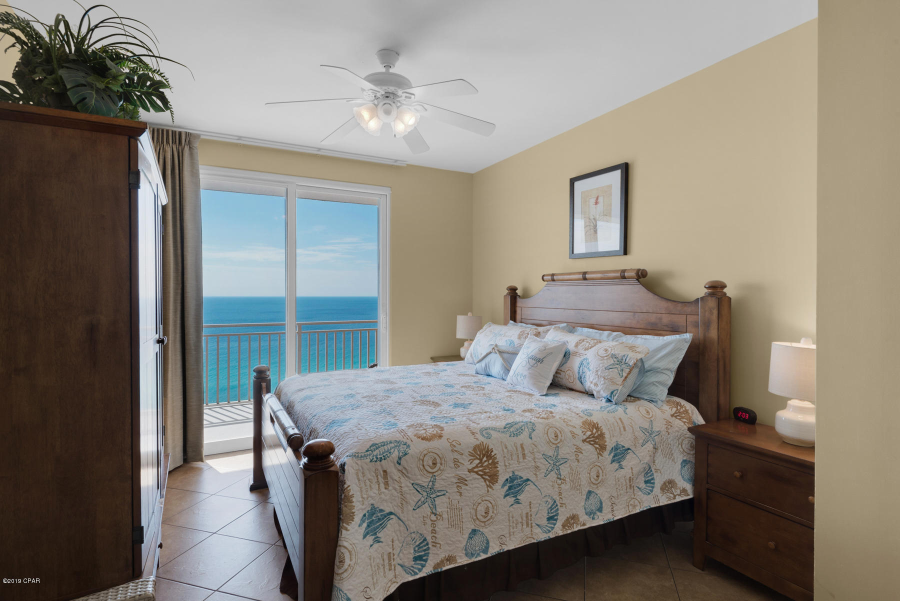 Splash Condo - Residential