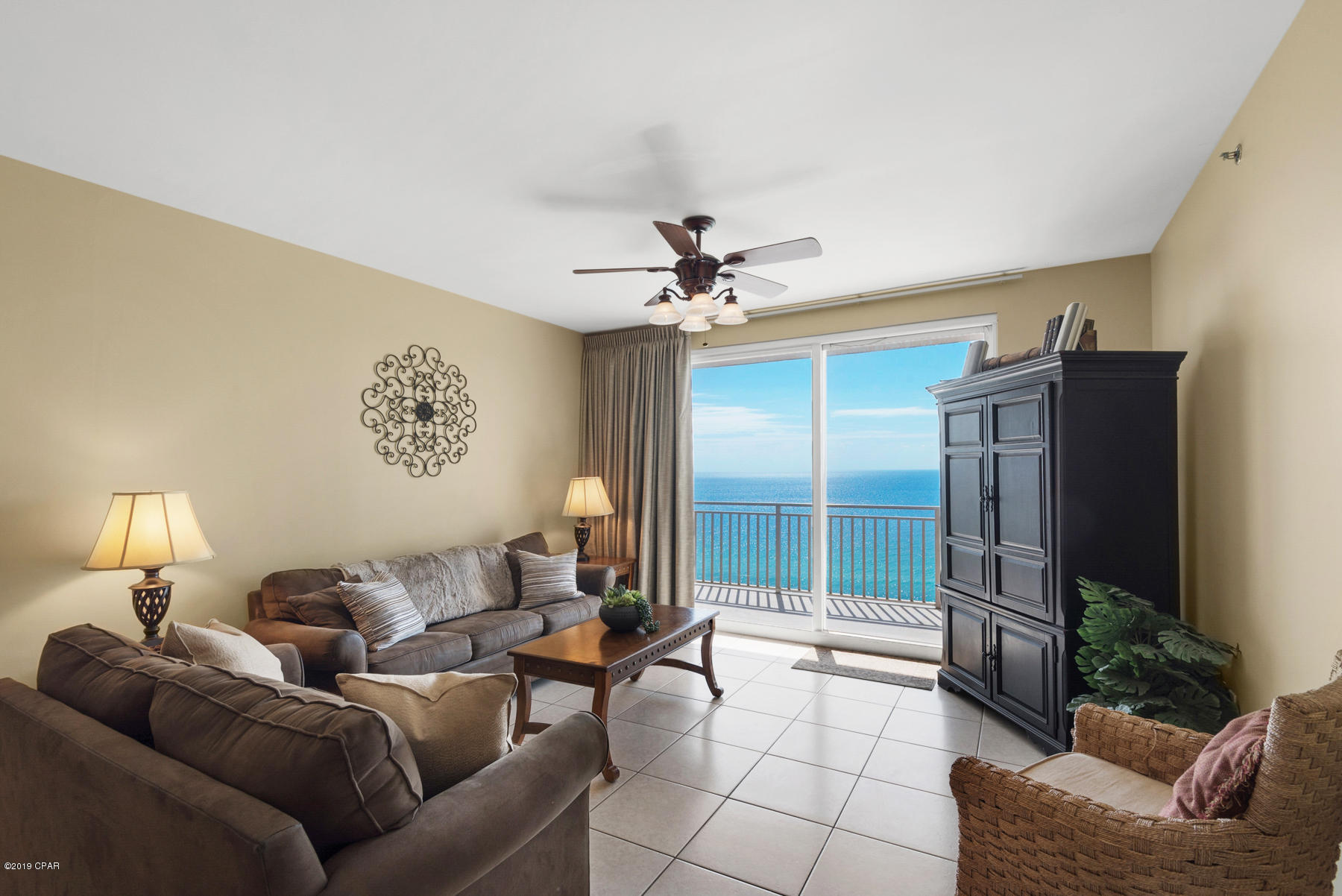 Splash Condo - Residential