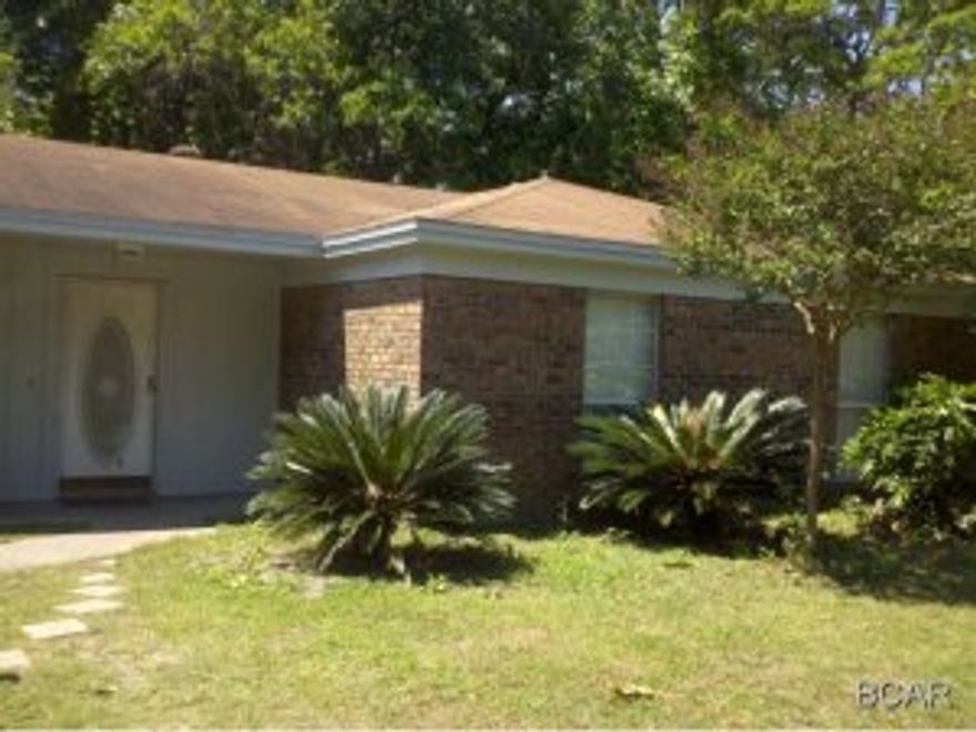This brick home sits on a fenced lot at the end of a cul de sac. In addition to the 4 bedrooms there is a small office. Tile in living areas. Carpet in bedrooms. New appliances. New paint throughout. Storage building. All pets must be approved. Each home may have different criteria. If pet is approved there may be an additional pet rent charged. The amount will be determined by breed, size and number of animals. Application processing: We try to process all applications within 24 hours. Unfortunately we often have to wait on rental verifications from previous landlords. Therefore this is not a guarantee, it may take 48-72 hours to complete. Applications are processed on a first come first served basis. Multiple applications received on the same day will be processed and submitted