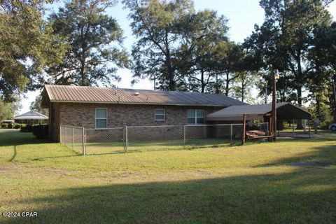 A home in Grand Ridge