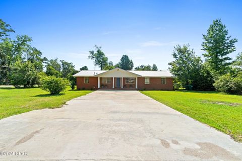 A home in Marianna