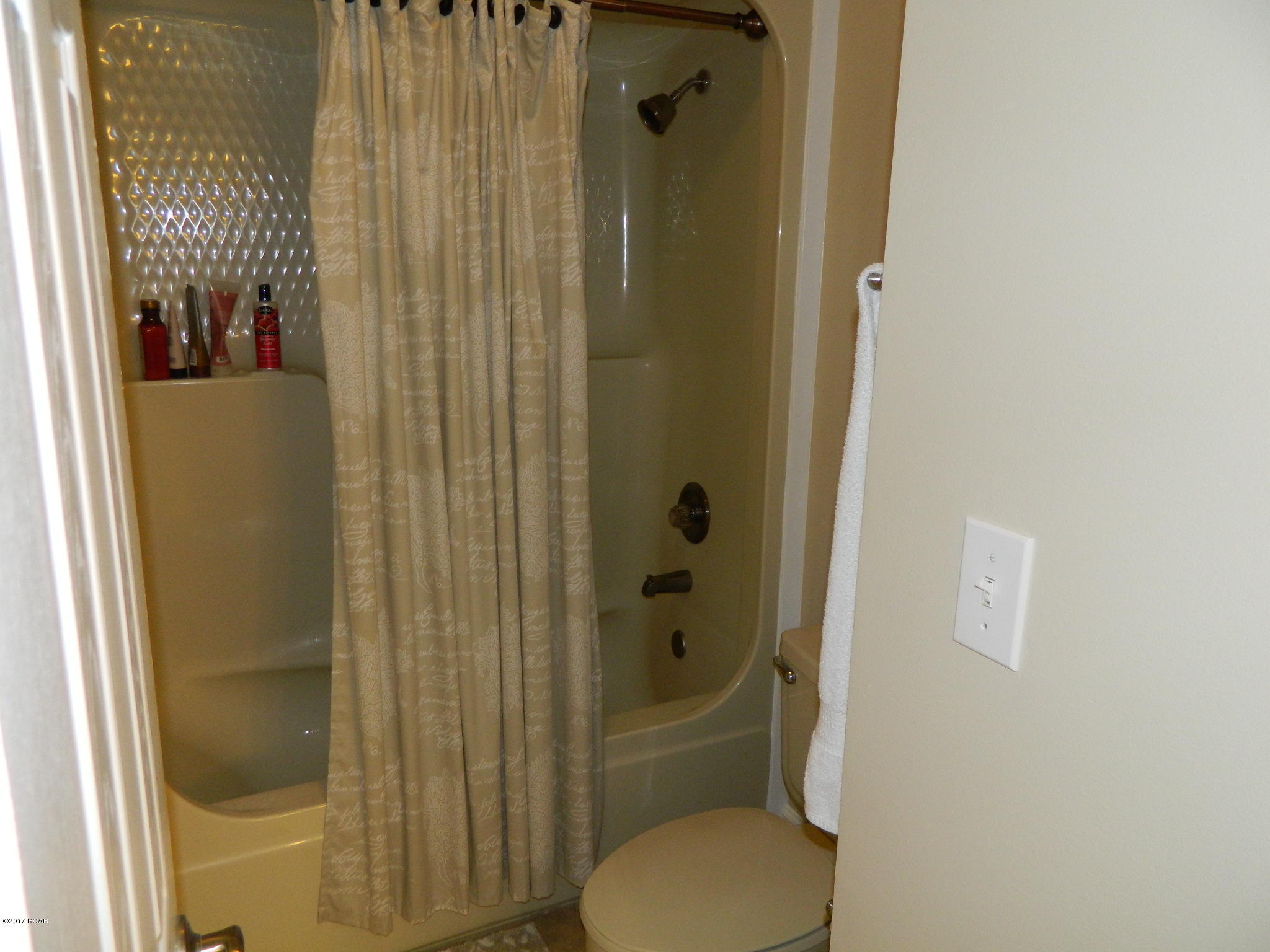 Edgewater Golf Villas V-B - Residential