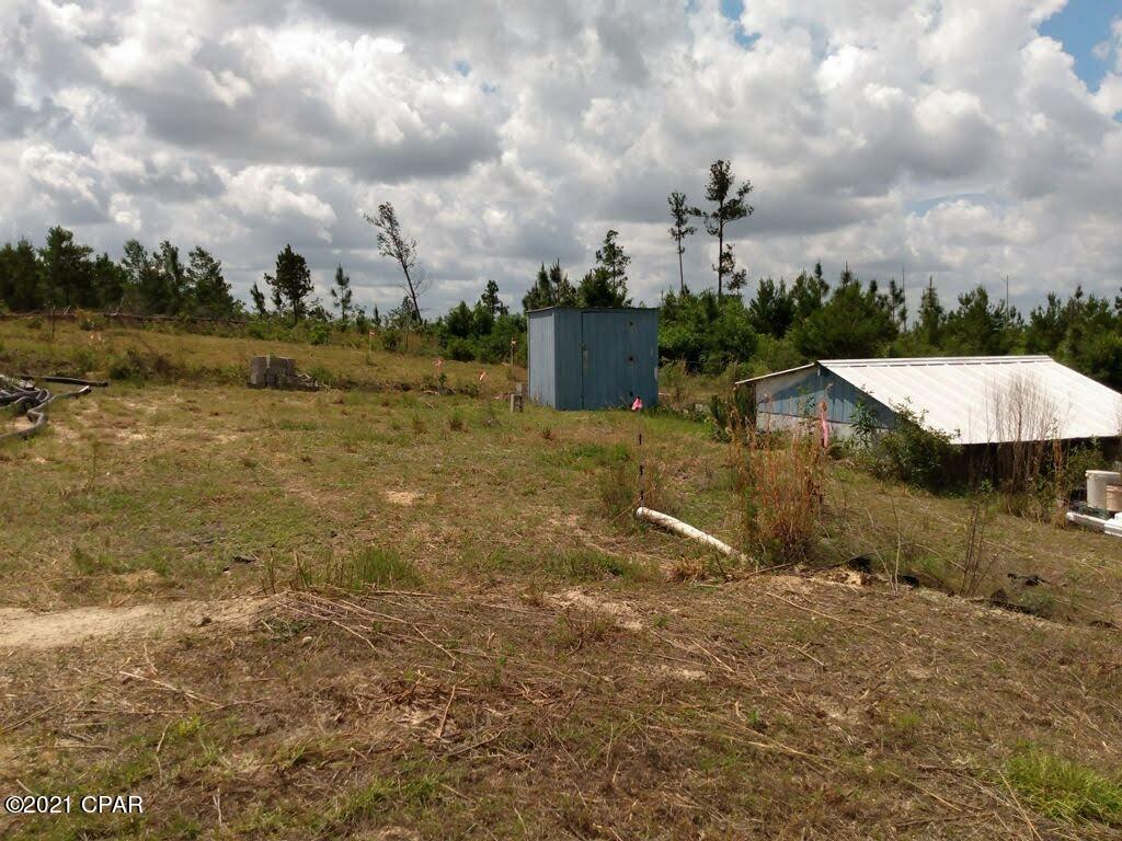 Compass Lake In The Hills - Land