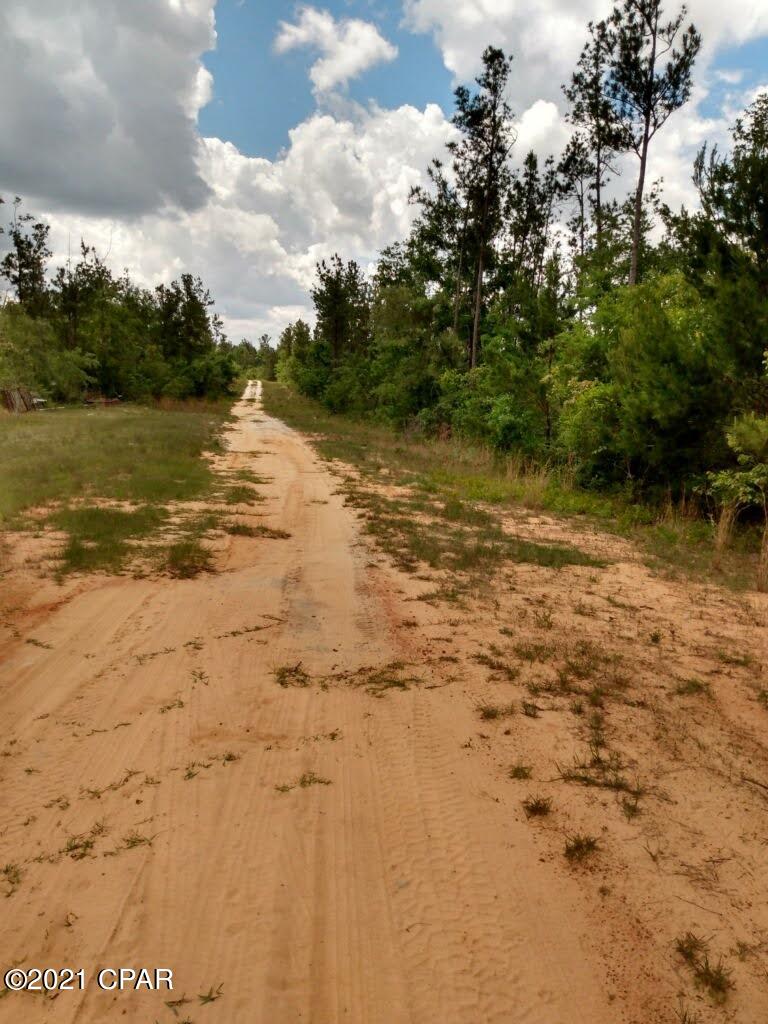 Compass Lake In The Hills - Land