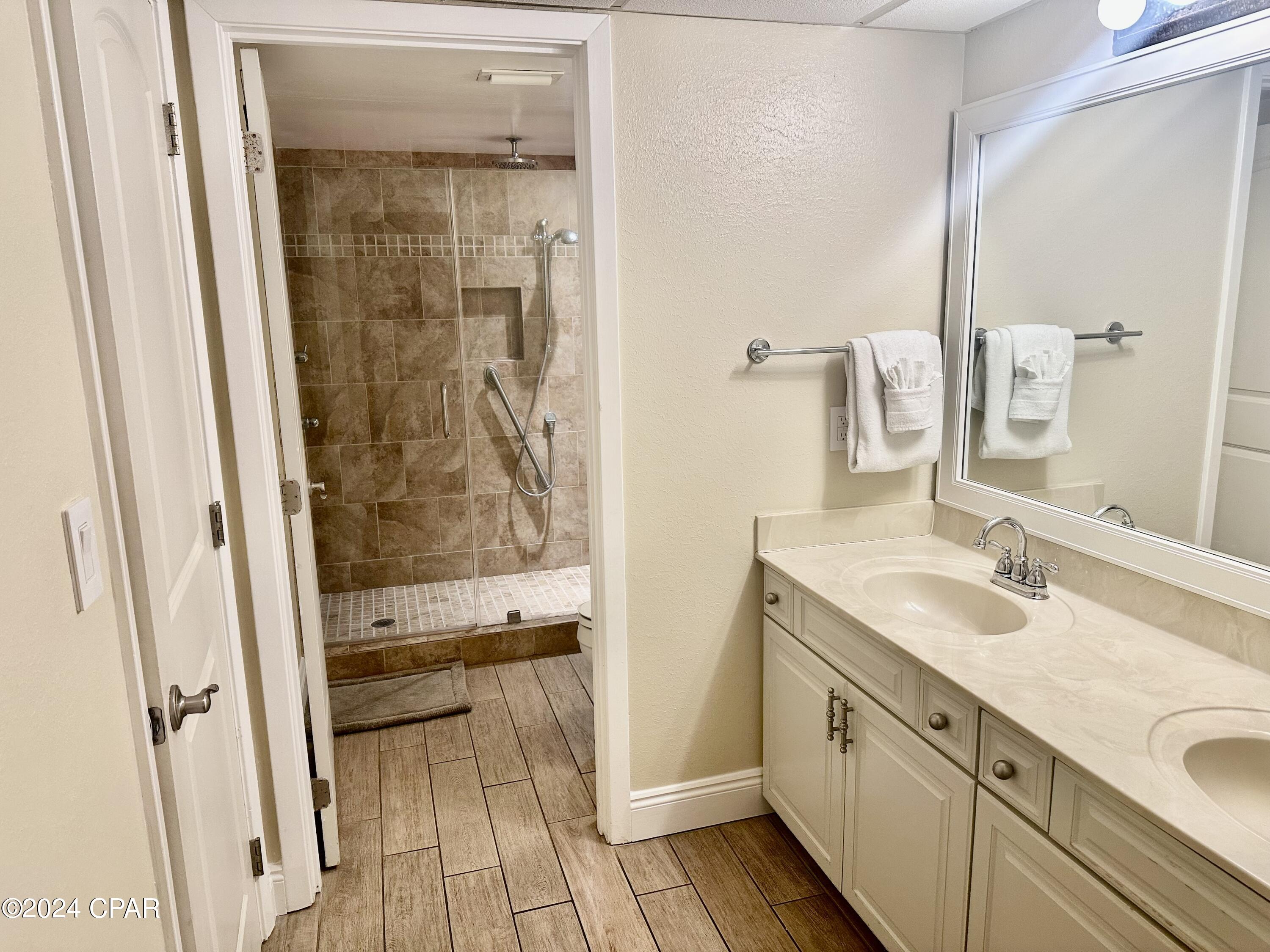 Edgewater Tower II - Residential