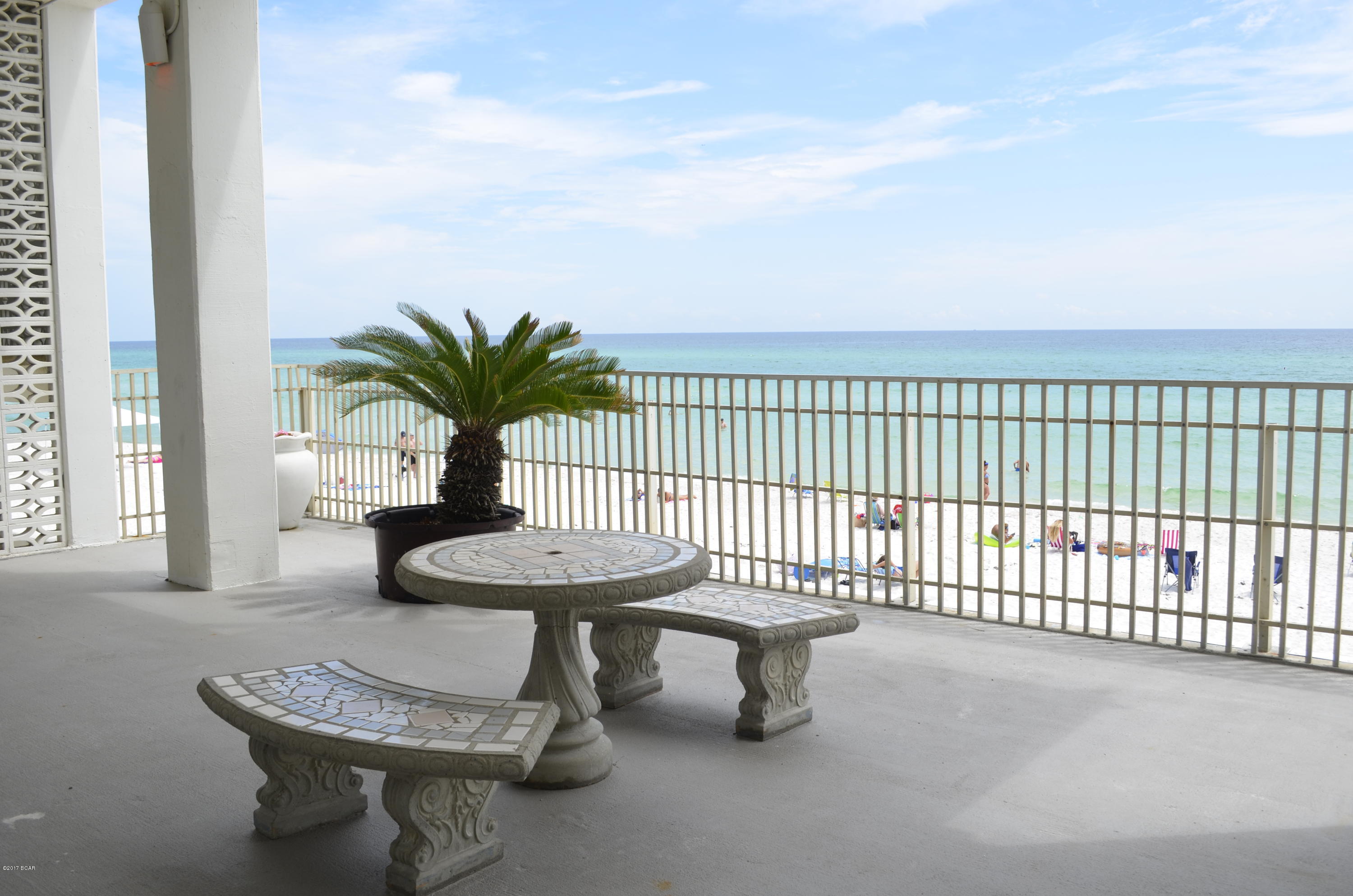Fontainebleau Terrace - Residential