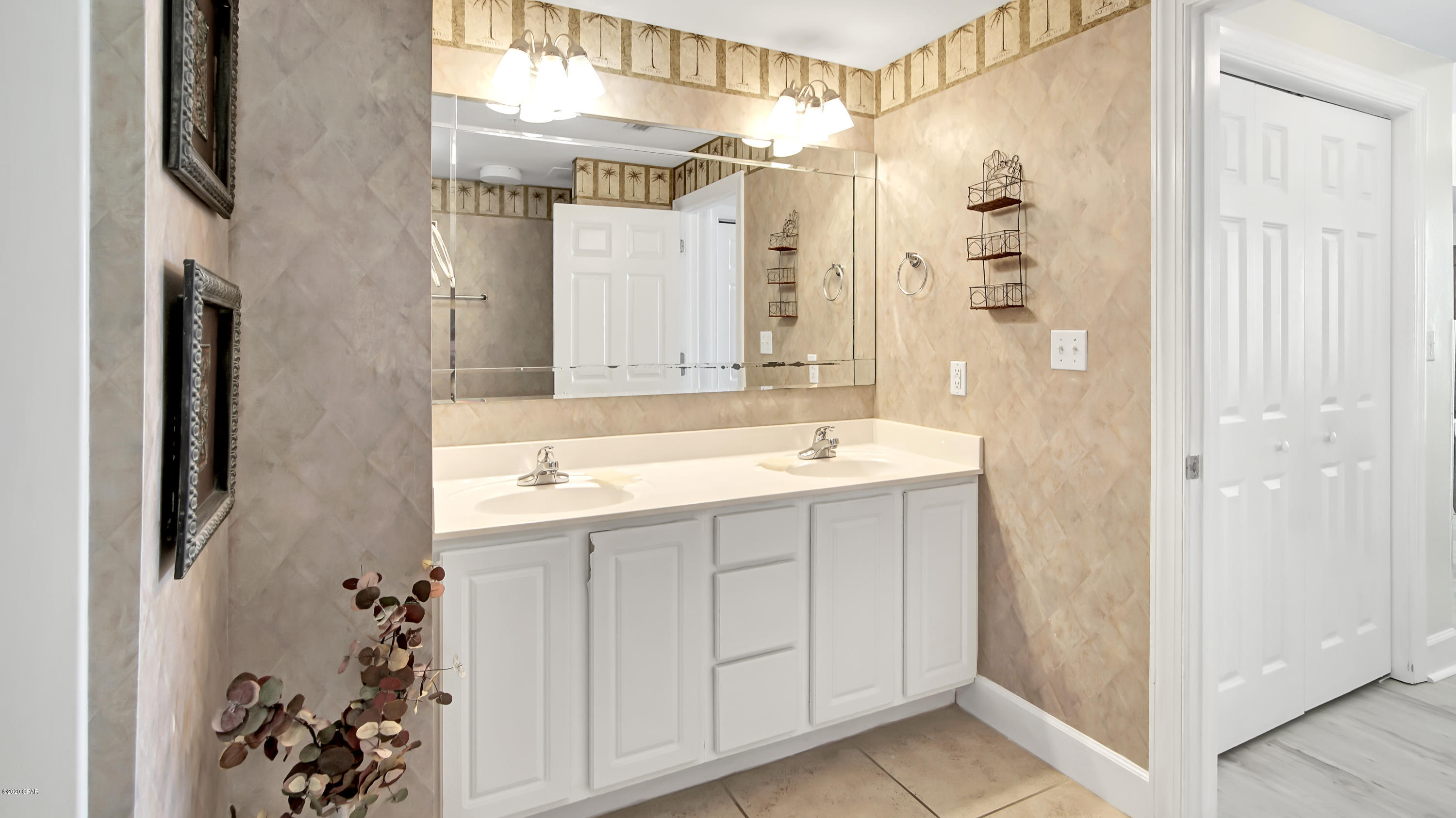 Sunrise Beach - Residential