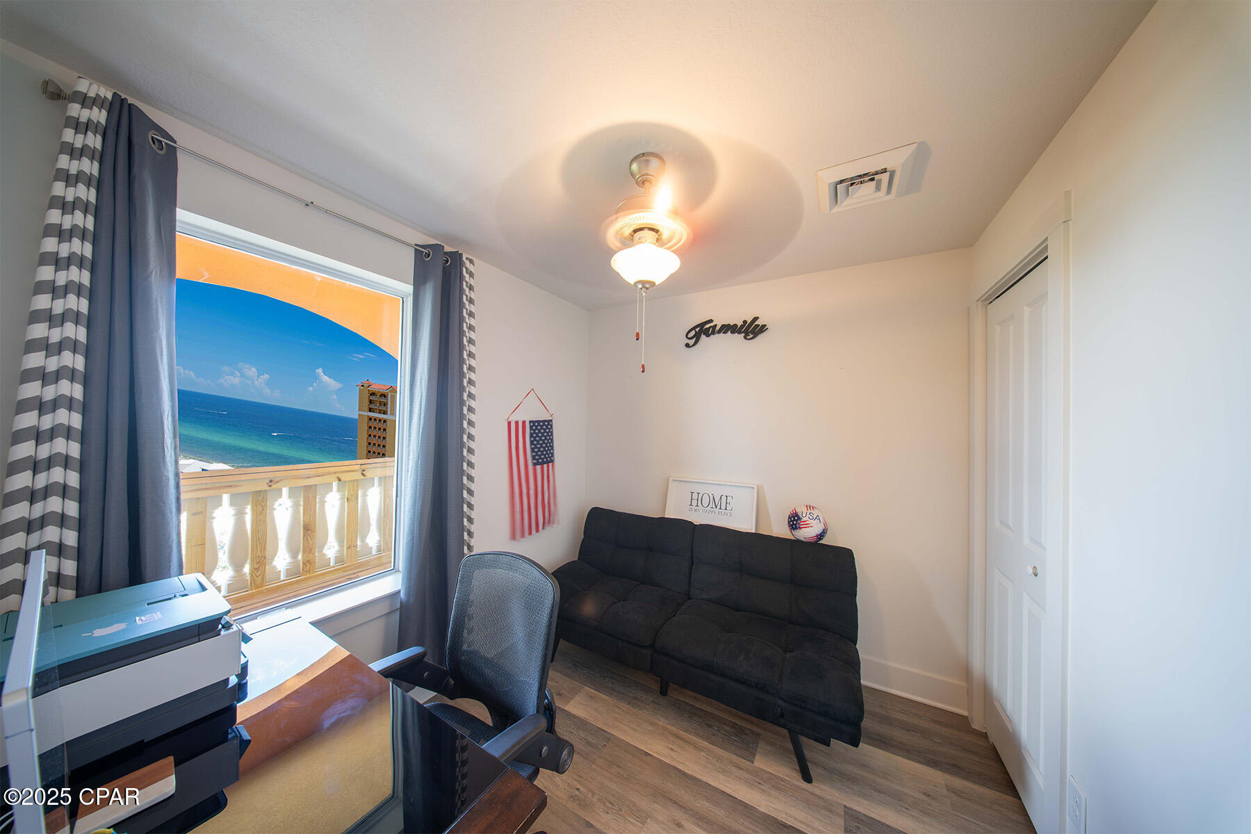 Calypso Towers III - Residential