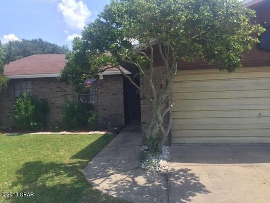 Home convenient to TAFB, shopping, and dining with fenced yard and 2 car garage. Includes a laundry room, oven, dishwasher, and fridge. Half off of the security deposit for active military.



All measurements are approximate.
