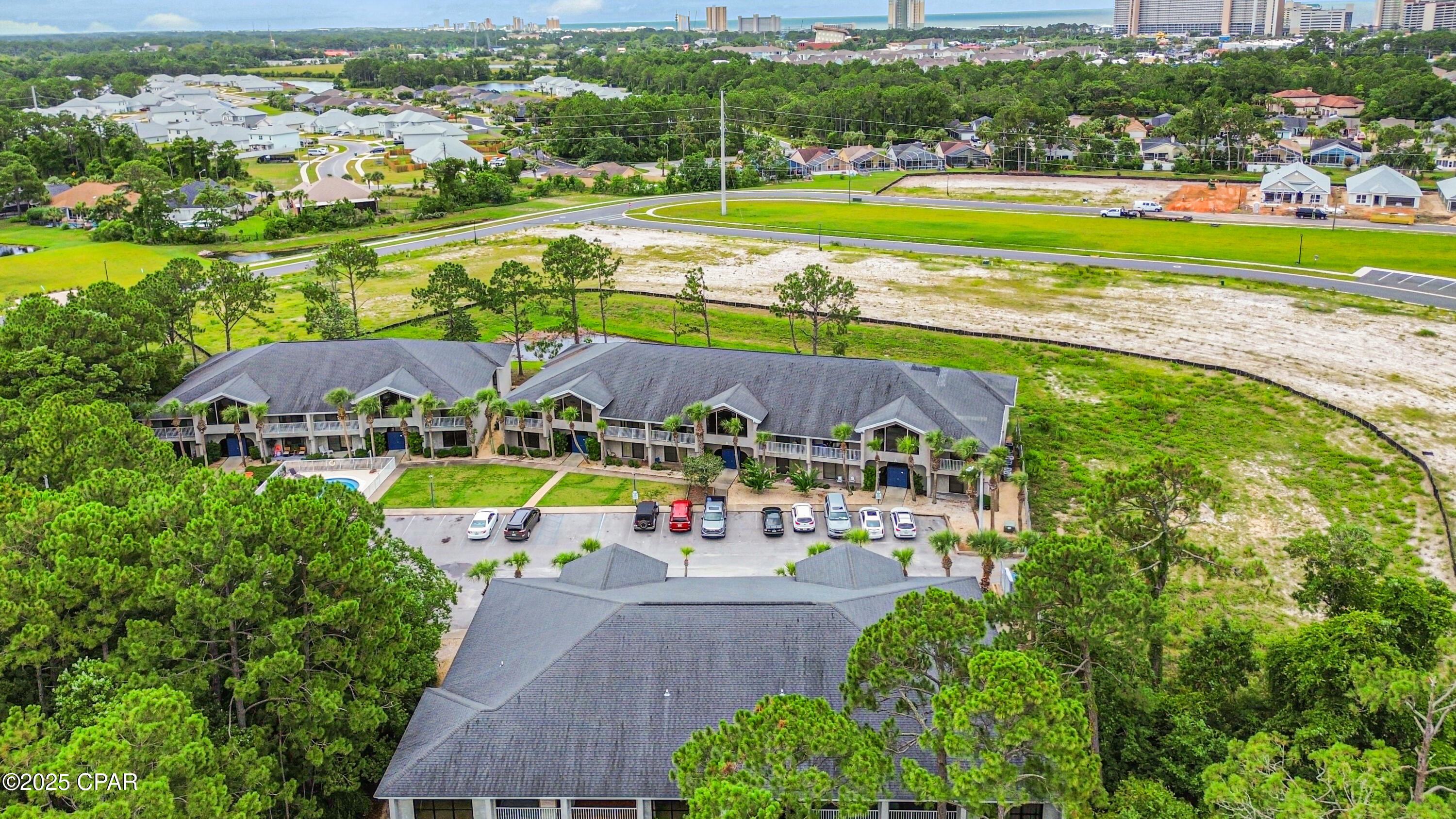 Hombre Golf Village - Residential