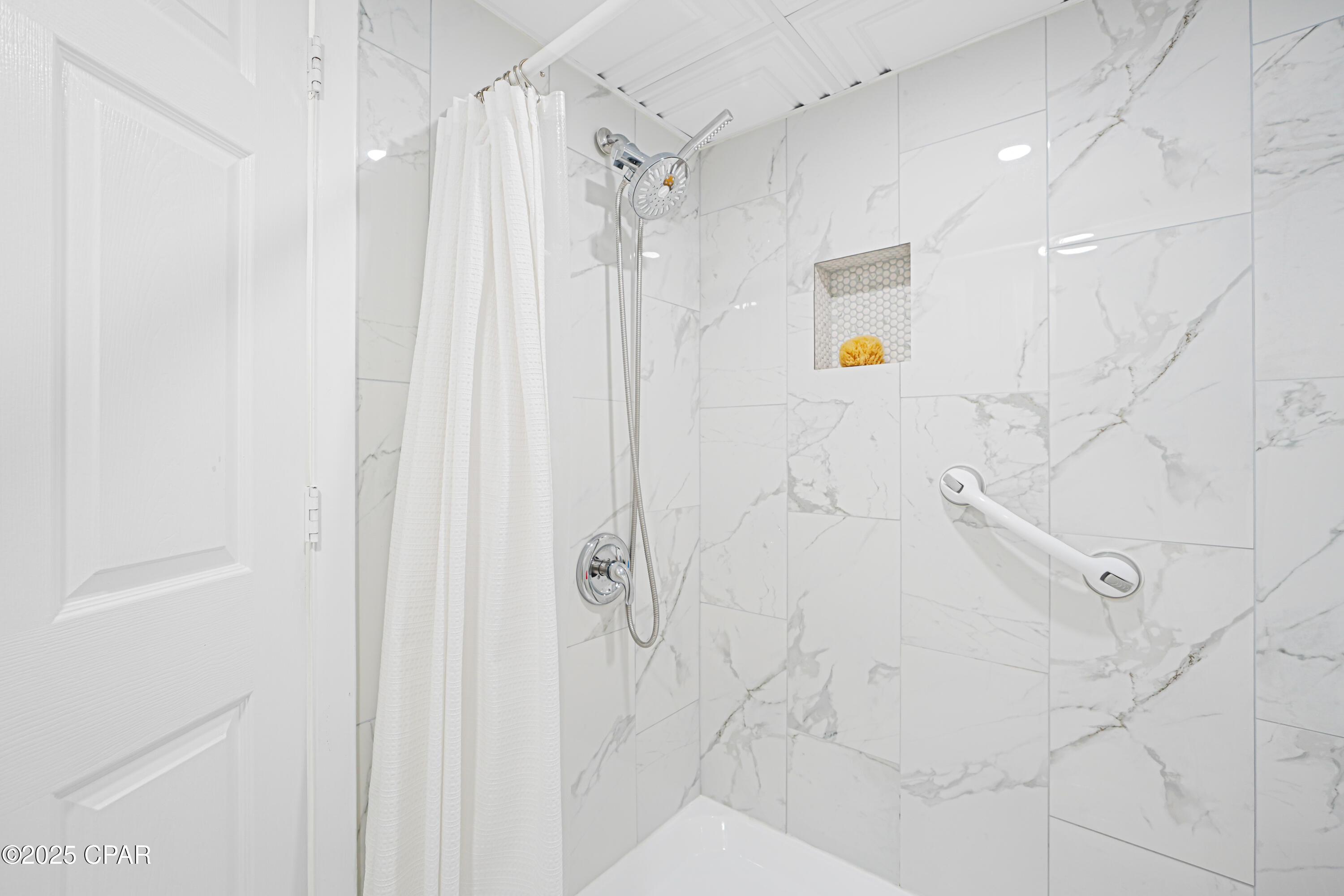 Hombre Golf Village - Residential