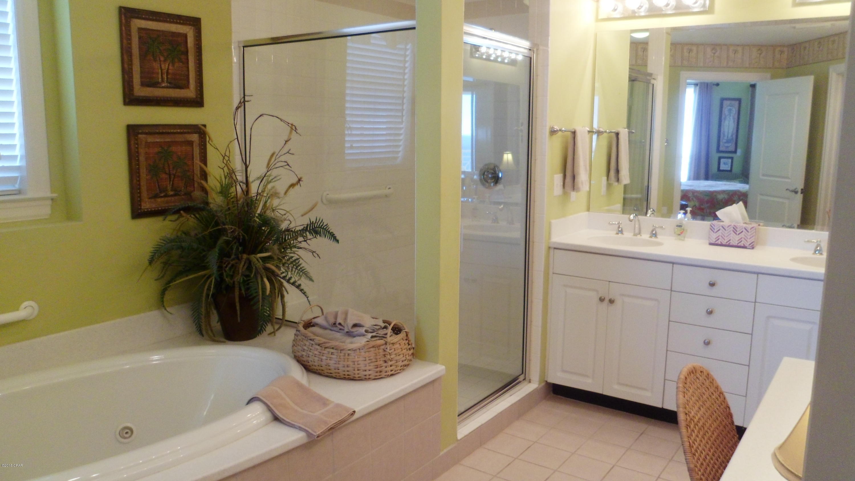 En Soleil Condo - Residential