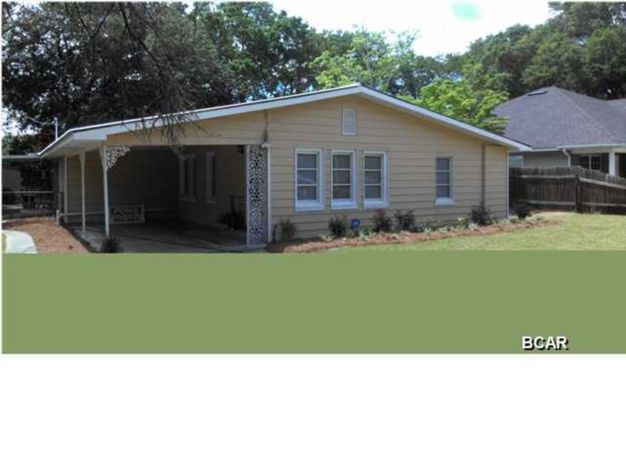 Home is completely remodeled. New Central H & C System, Bathrooms, Refrigerator, Stove, Hood, Counter Top, Back Splash. New Flooring in one bathroom, kitchen and dining area, Paint, drywall. PLEASE VERIFY ALL INFORMATION AND MEASUREMENTS. PRICE REDUCTION..........UNDER $48.00 / FT.