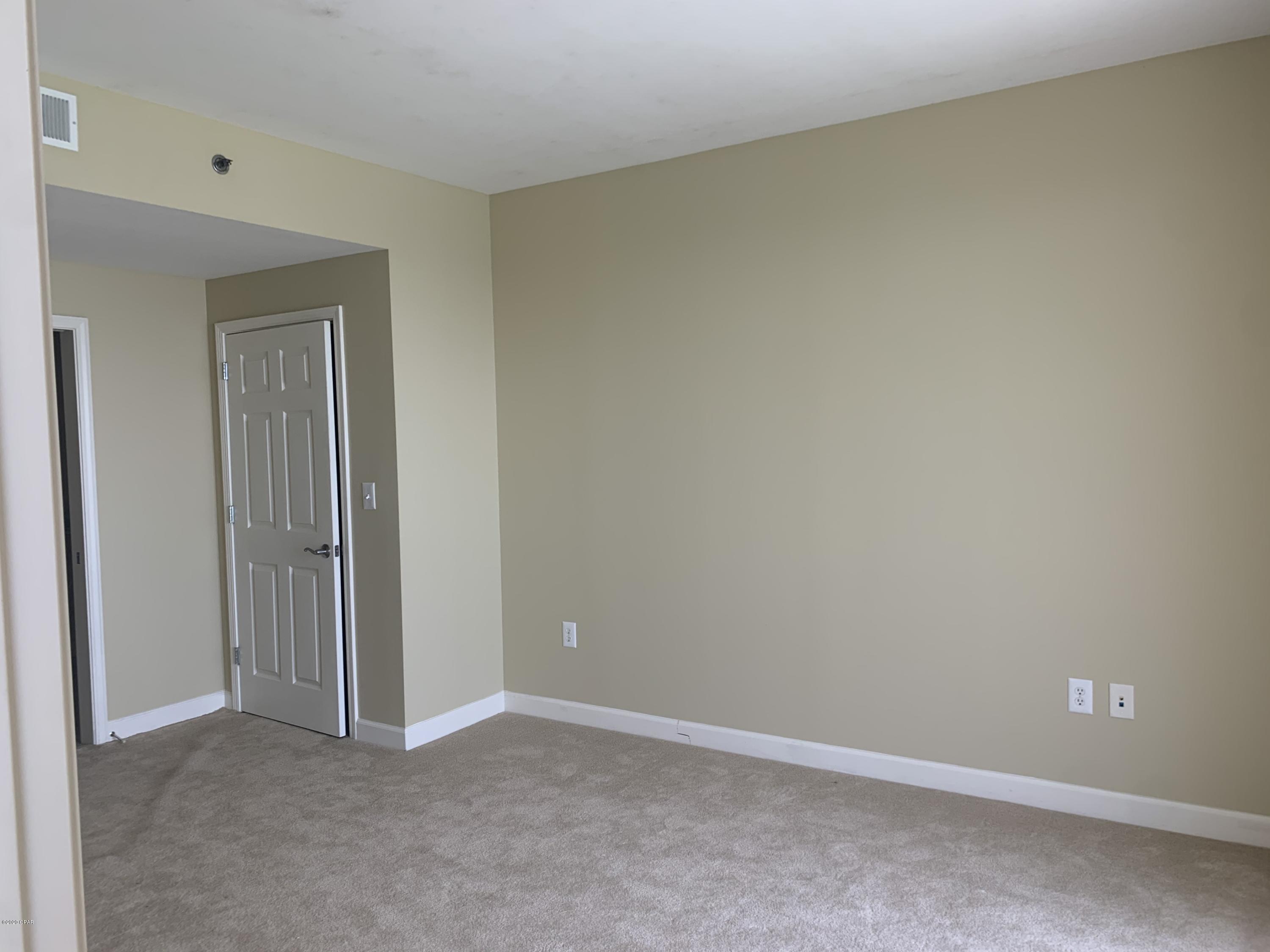 Splash Condo - Residential