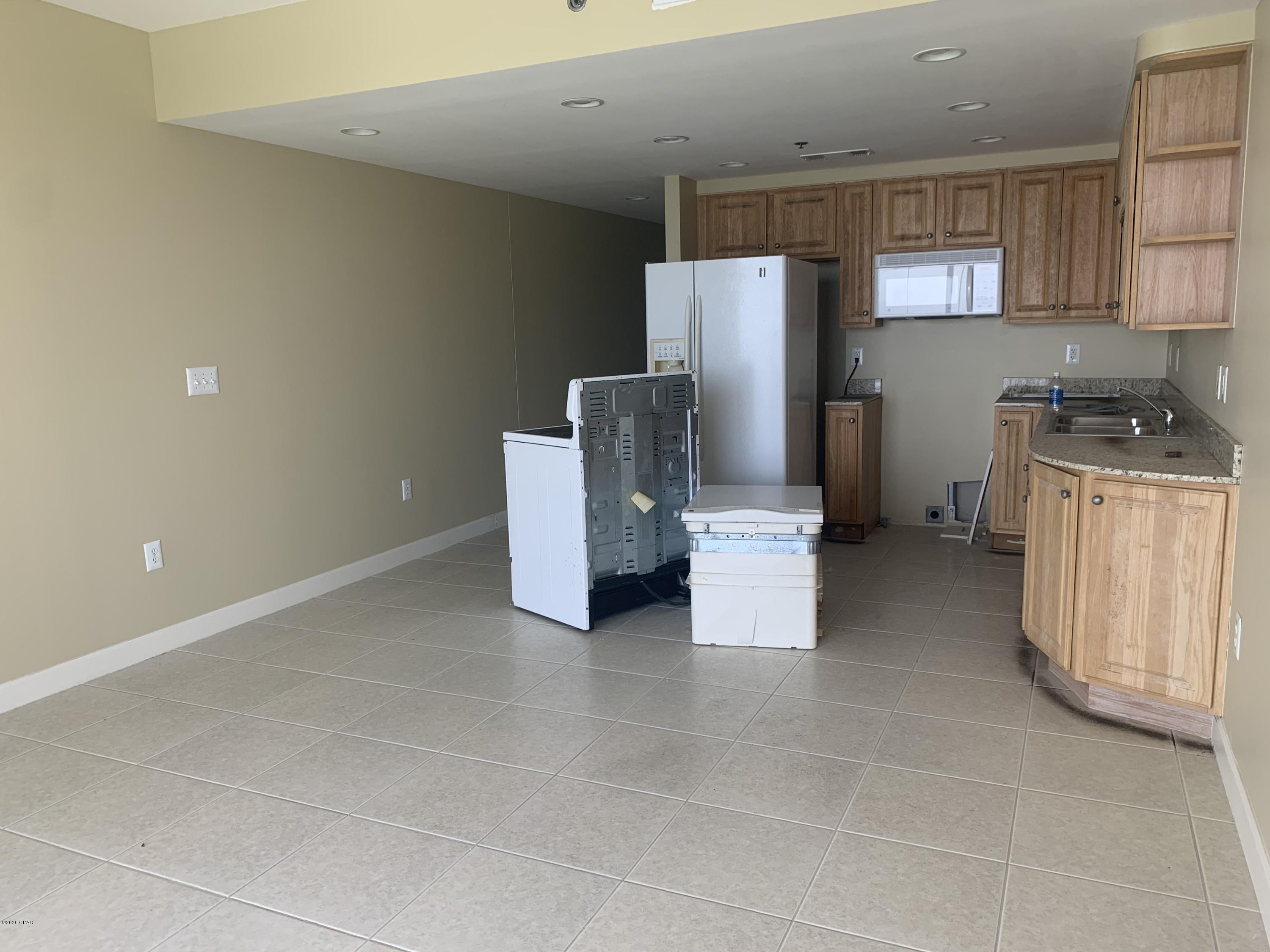 Splash Condo - Residential