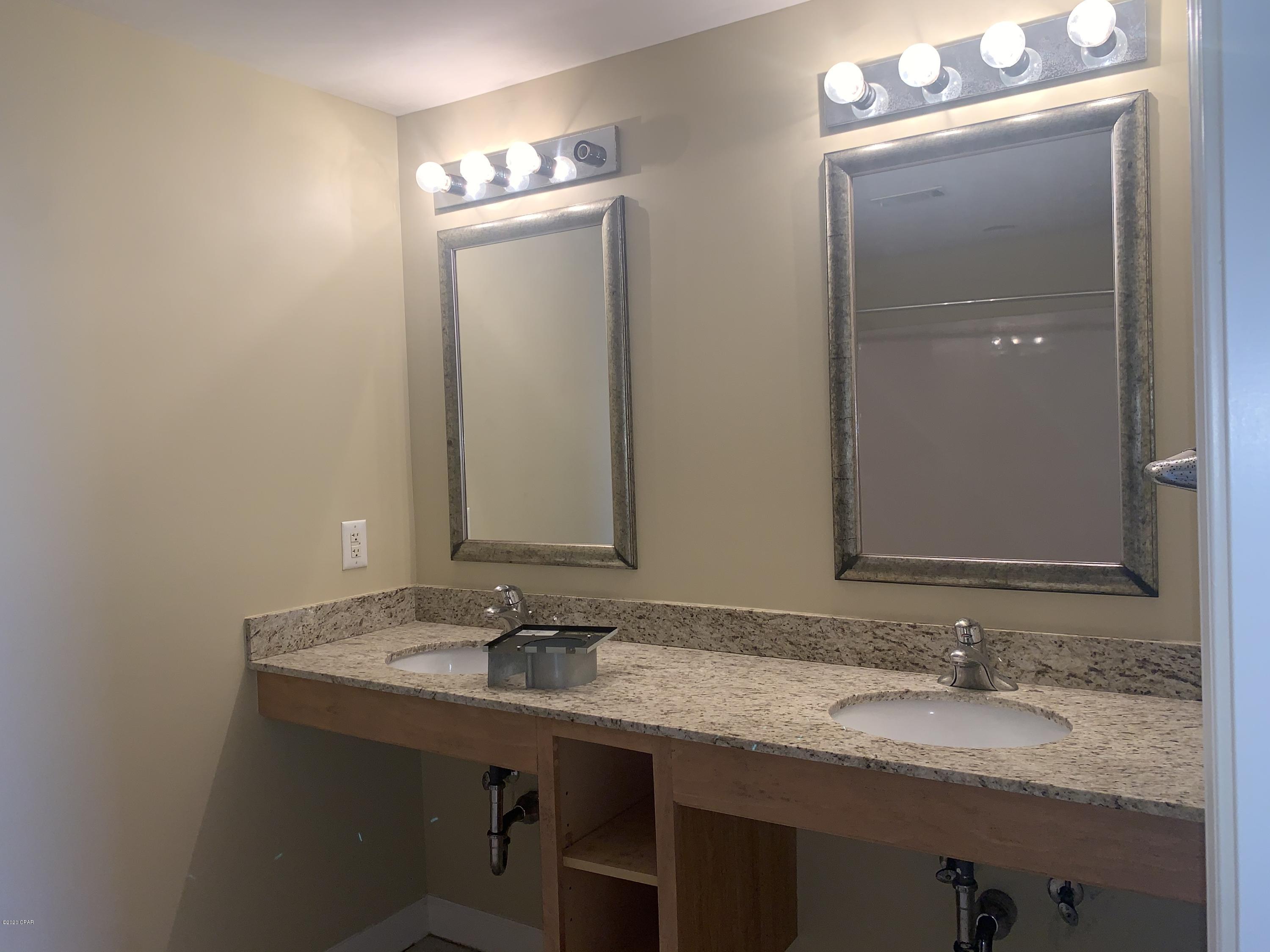 Splash Condo - Residential