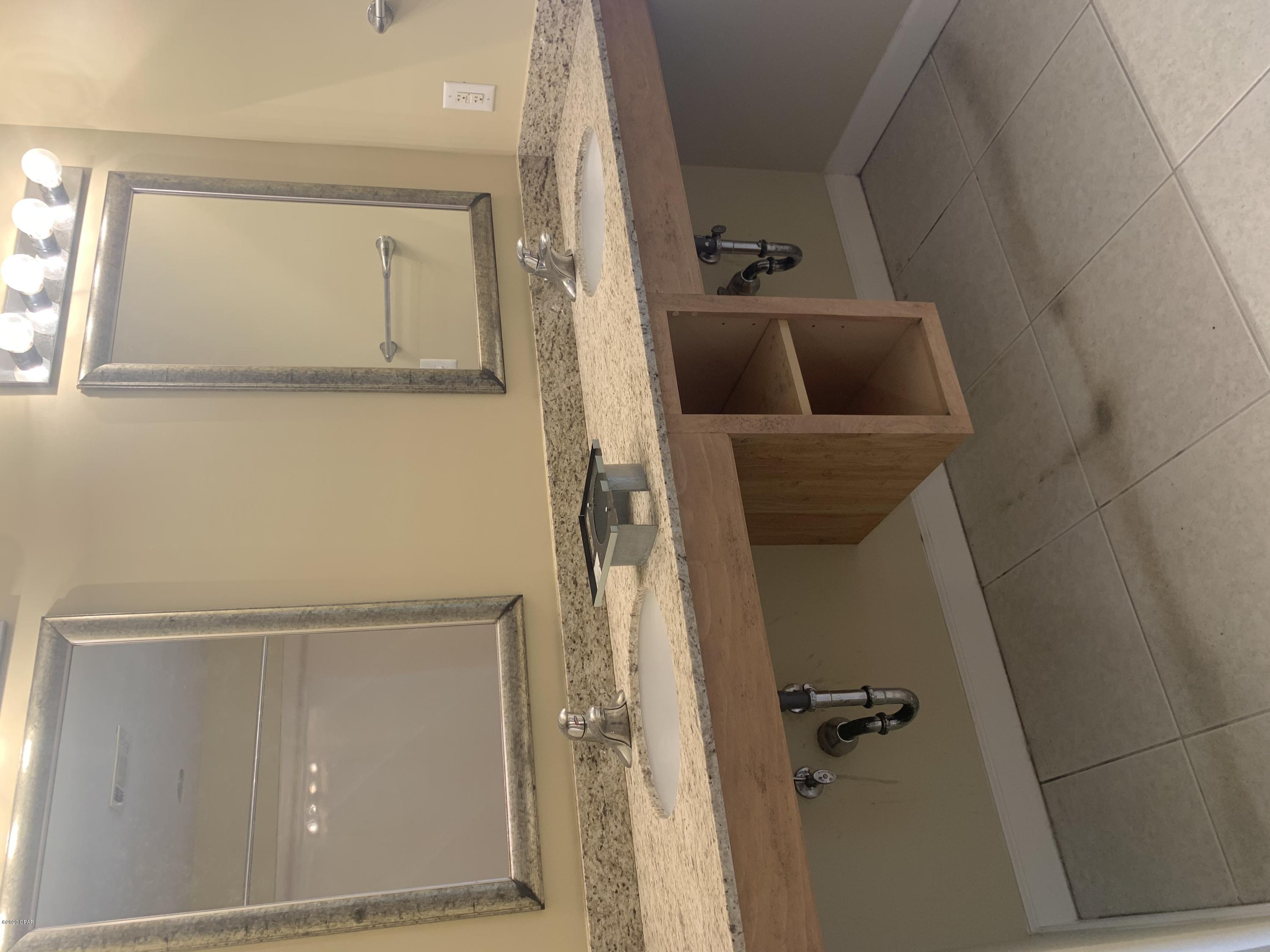 Splash Condo - Residential