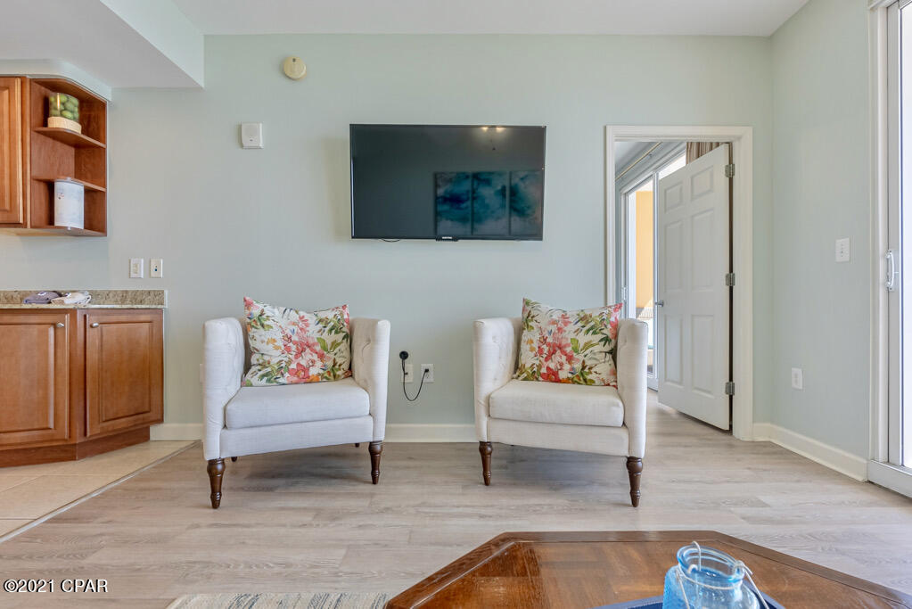 Splash Condo - Residential