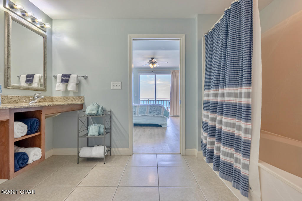 Splash Condo - Residential