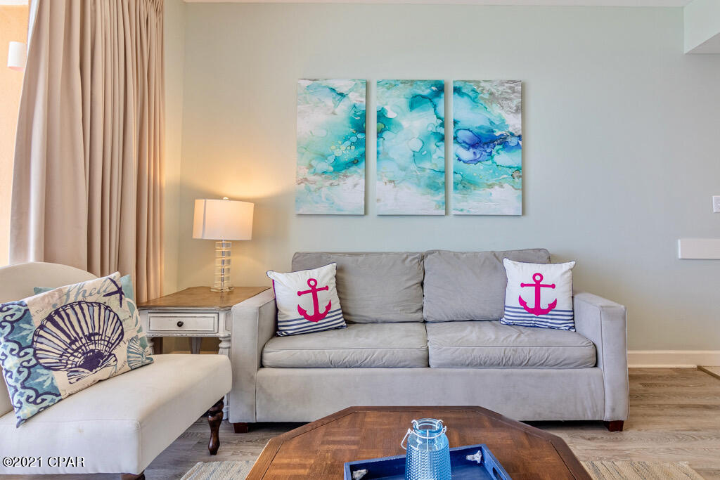 Splash Condo - Residential