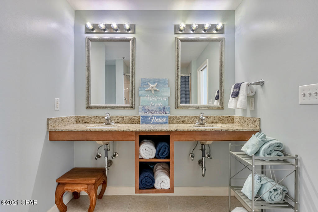 Splash Condo - Residential