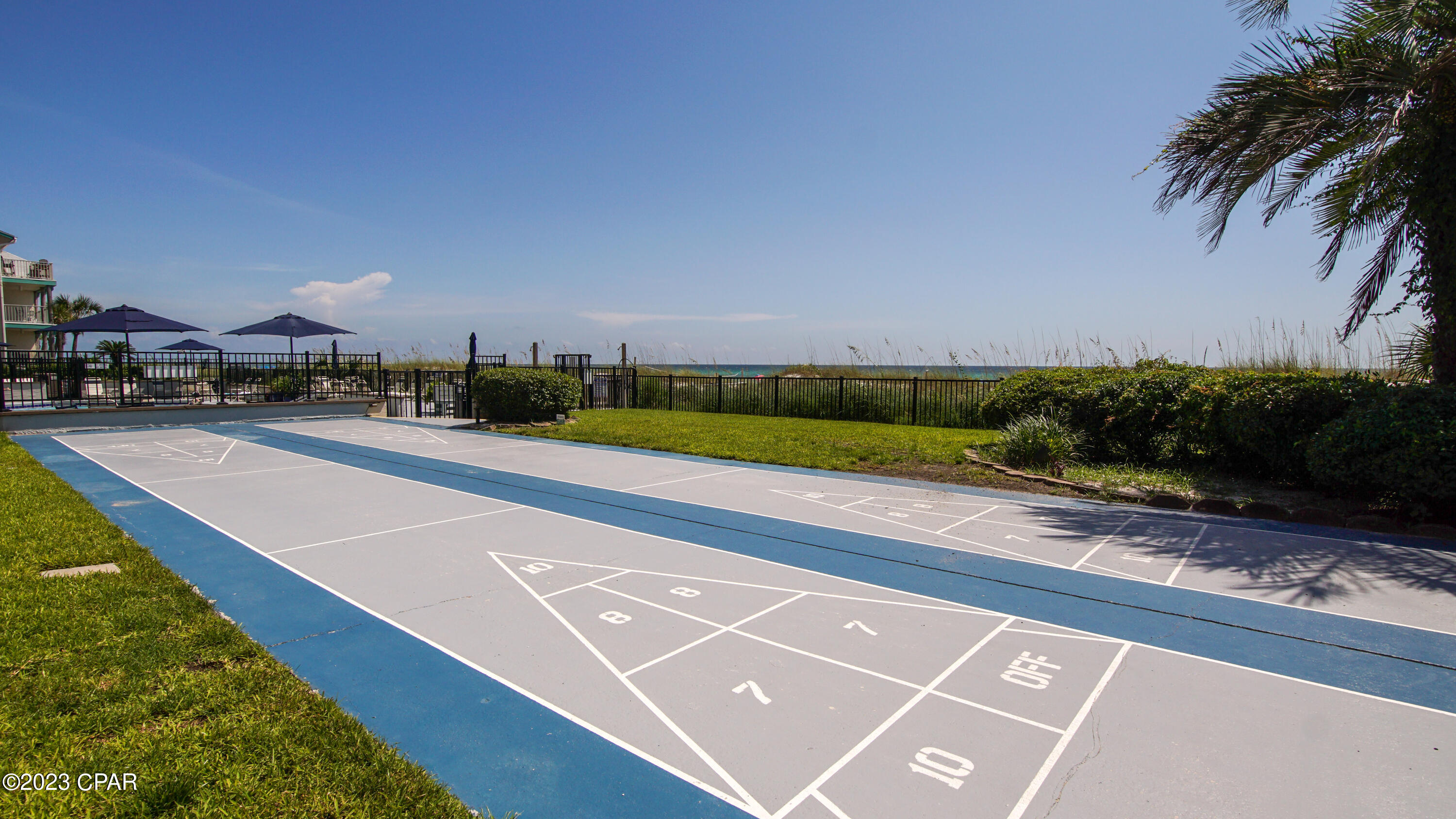 Mariner East Condo - Residential