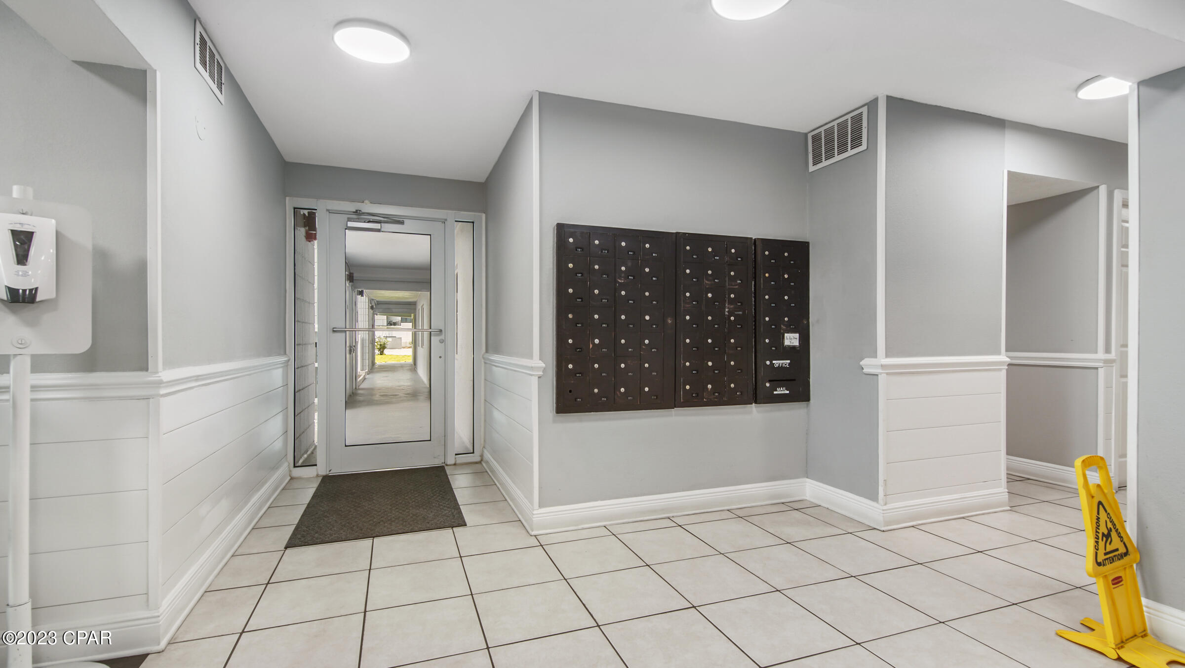 Mariner East Condo - Residential