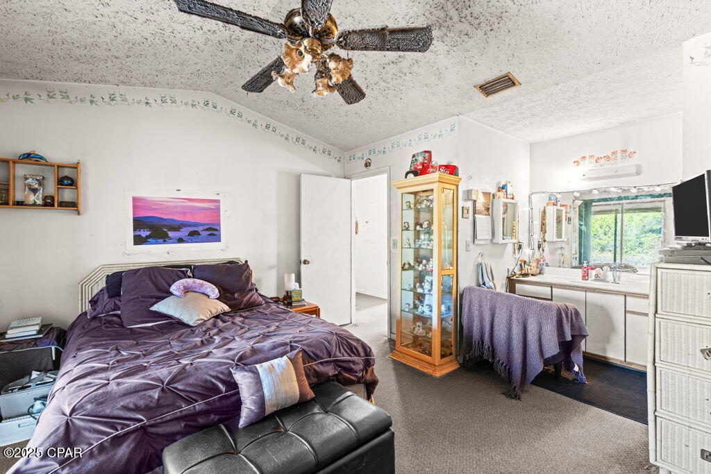 Leisure Lakes - Residential