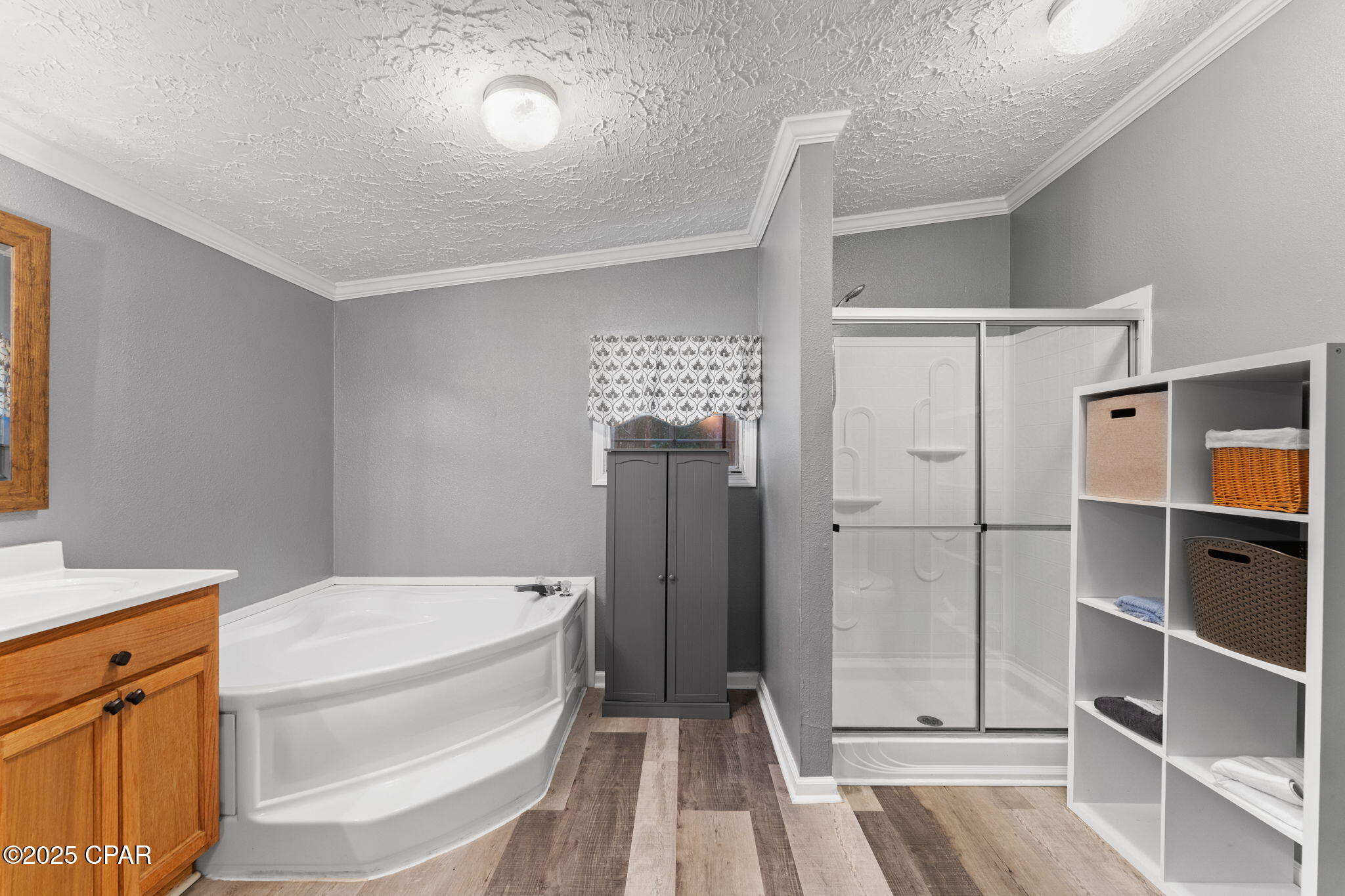 Moon Court - Residential