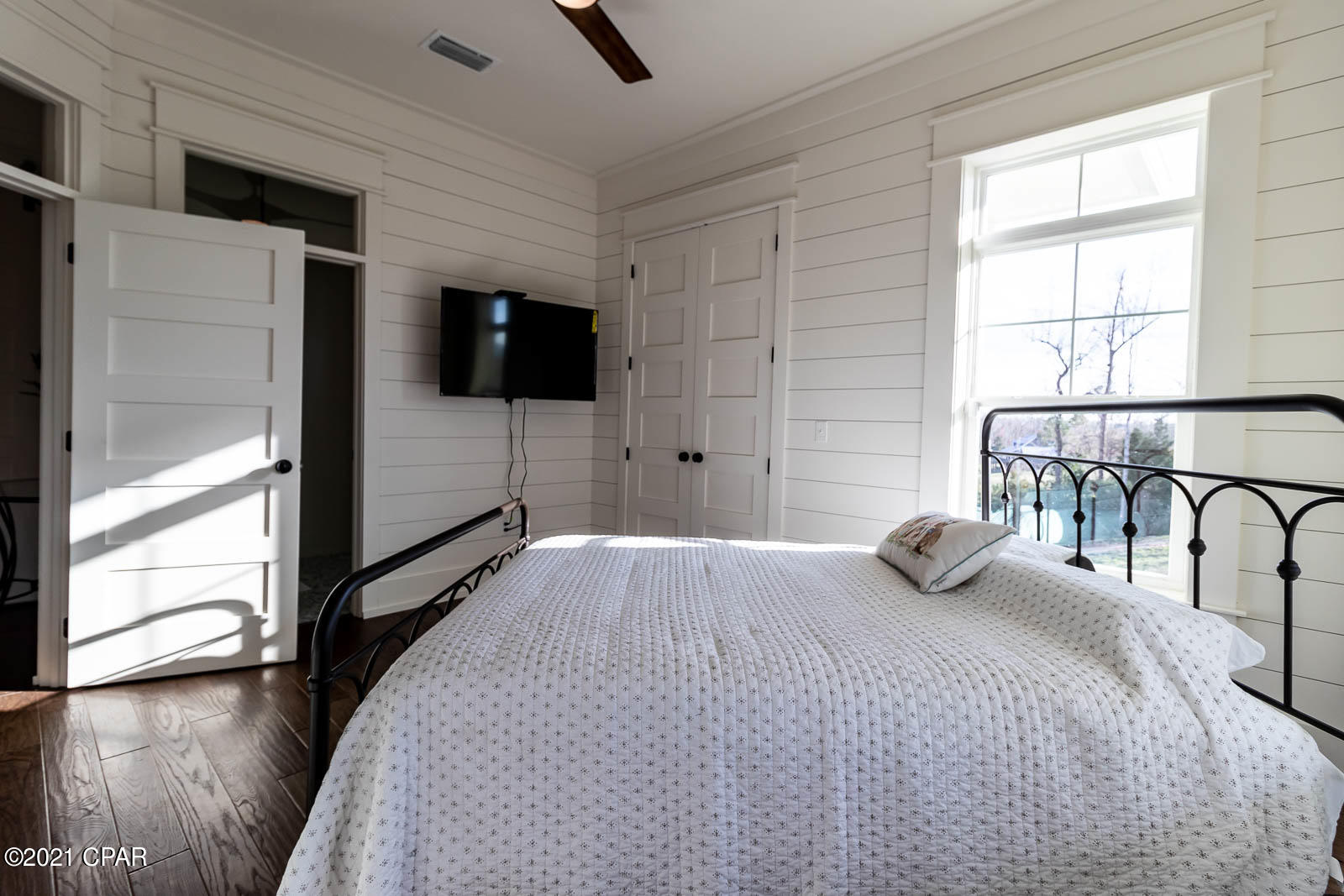 Spring Chase - Residential