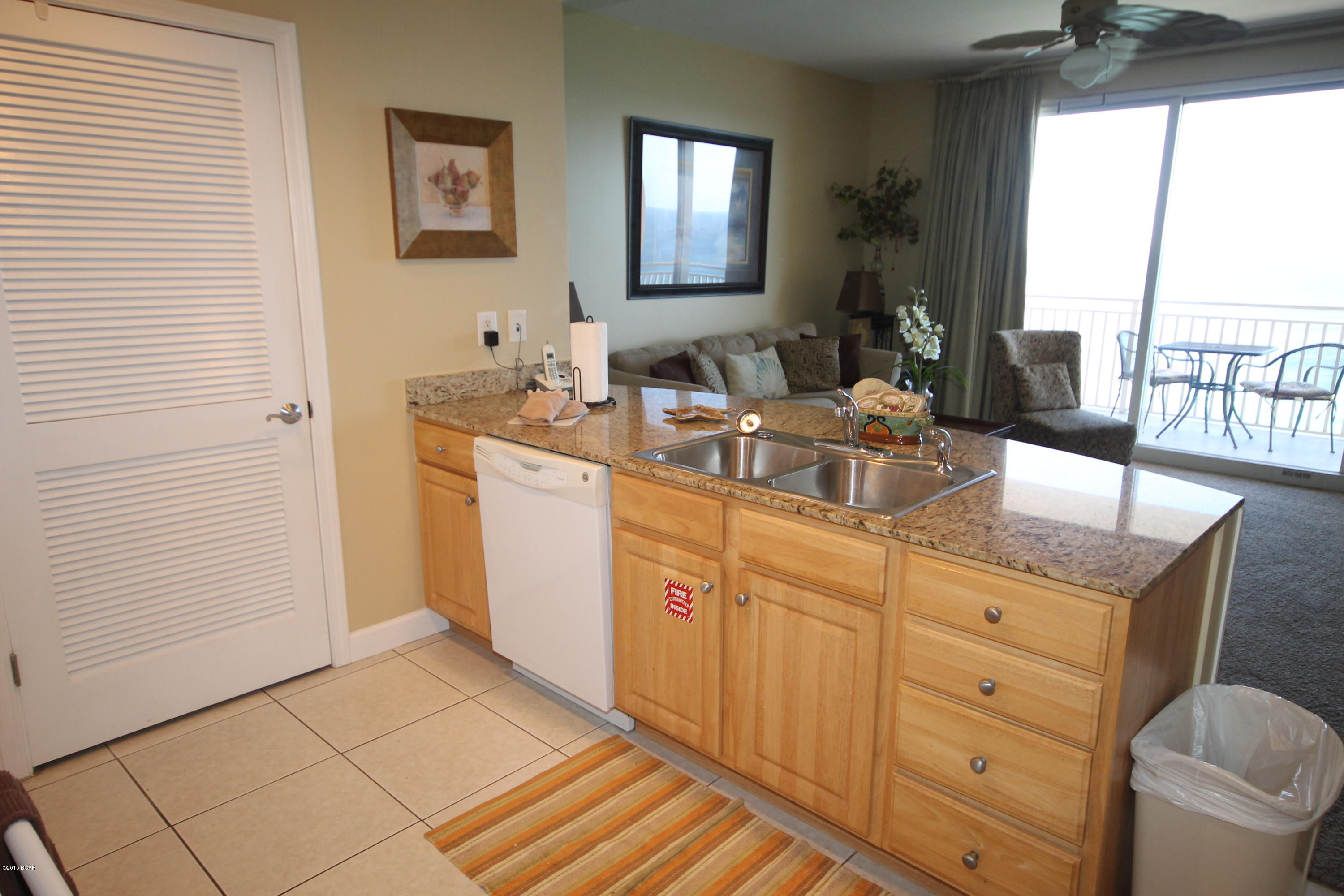 Splash Condo - Residential
