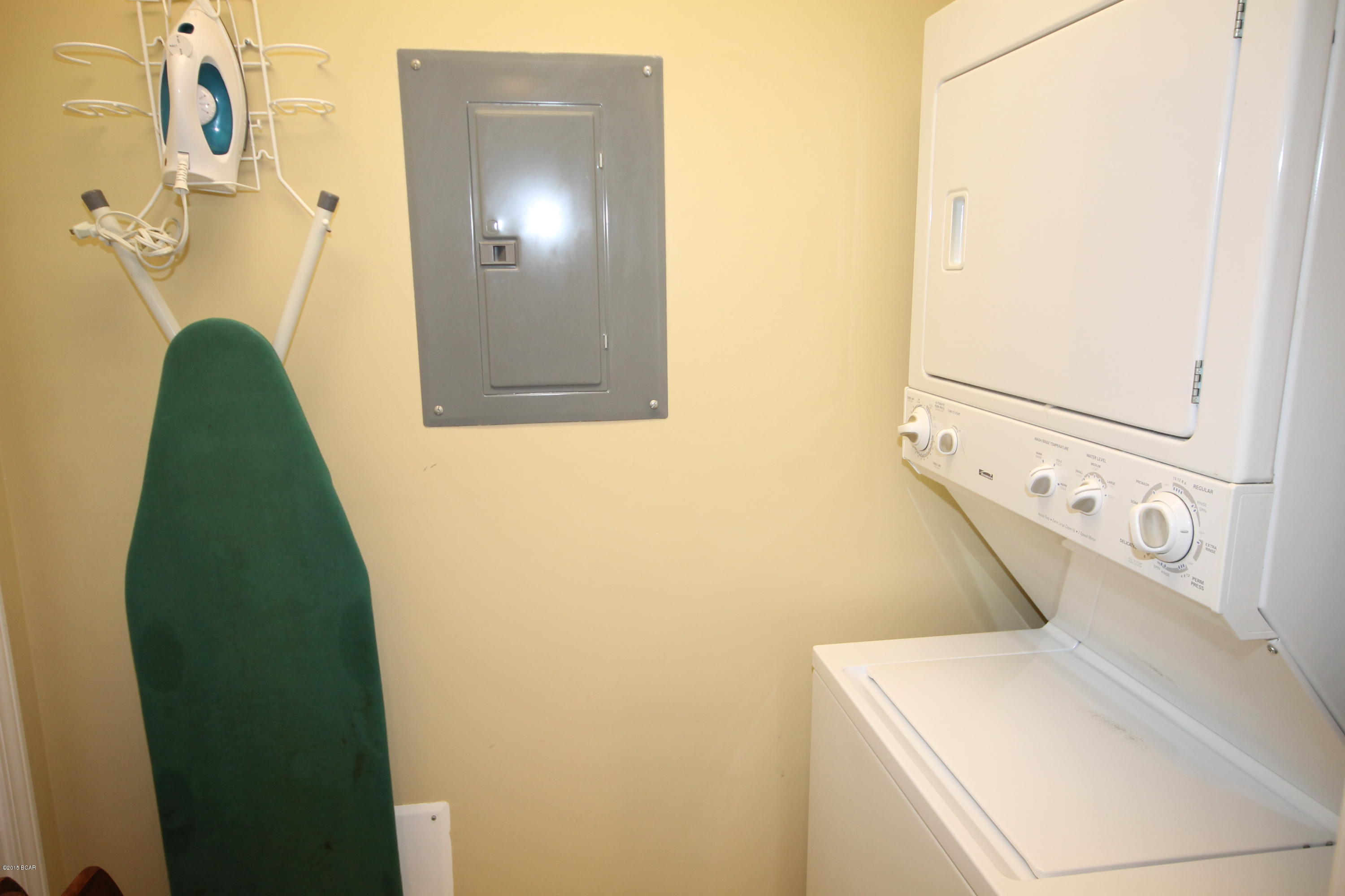 Splash Condo - Residential