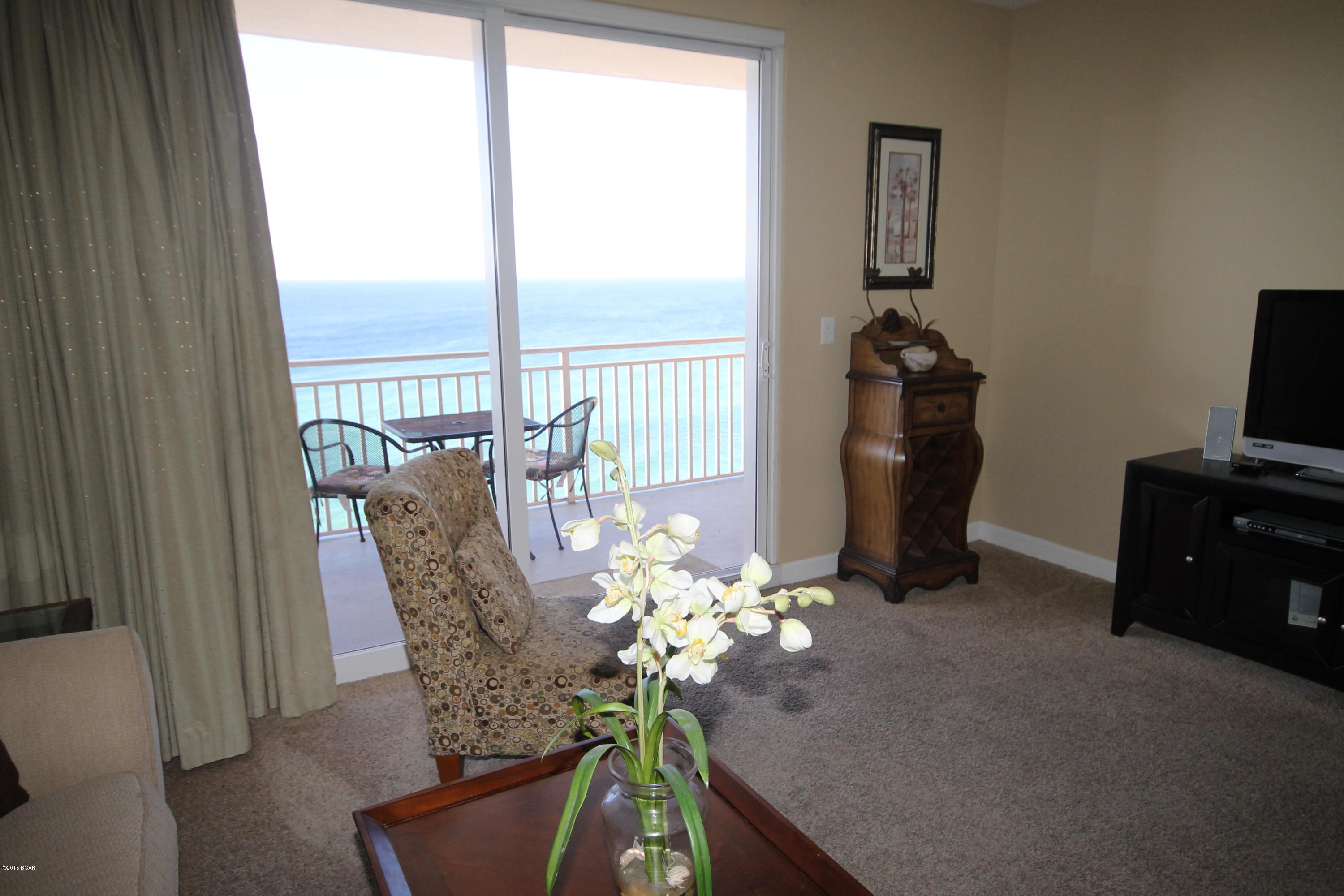 Splash Condo - Residential