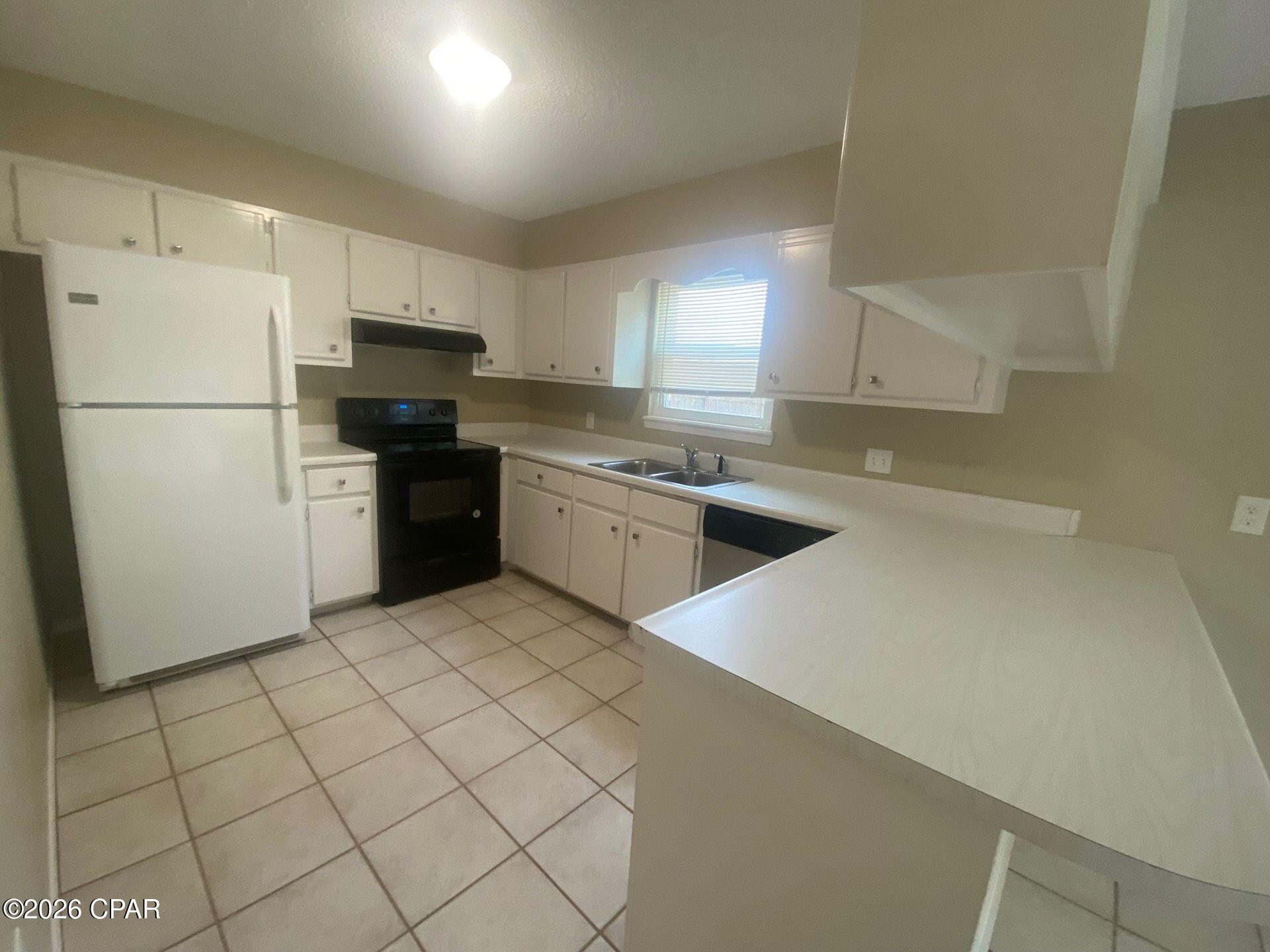 [No Recorded Subdiv] - Residential Lease