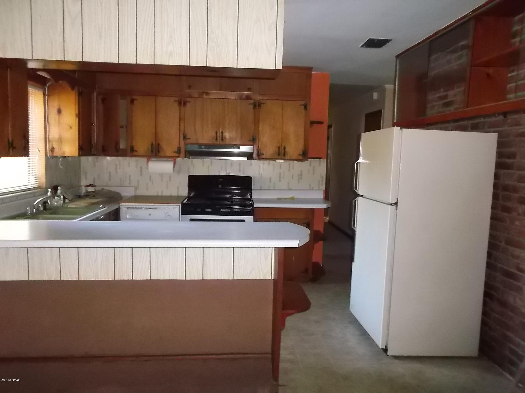 Register, E.B. 2nd - Residential Lease