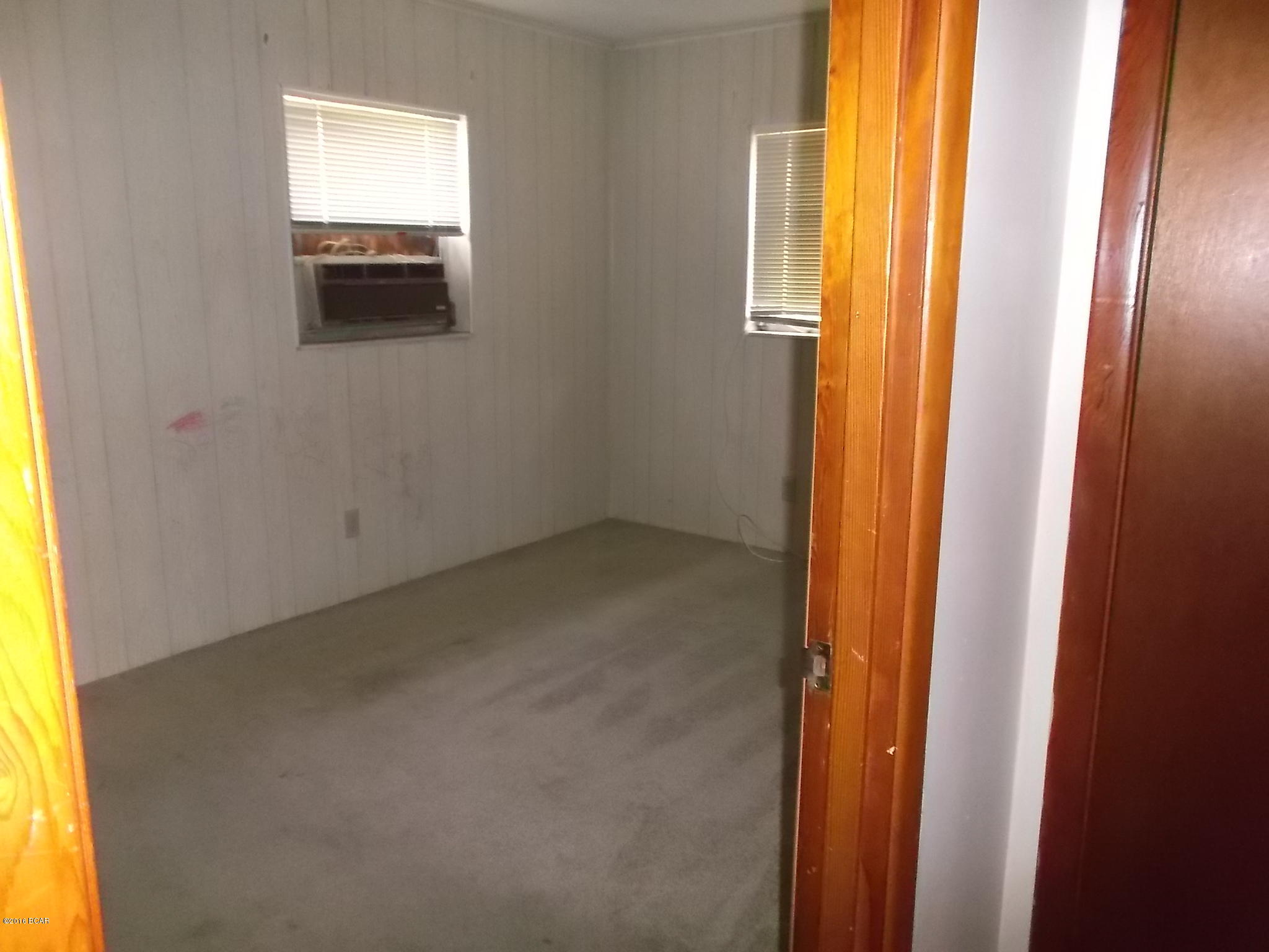 Register, E.B. 2nd - Residential Lease