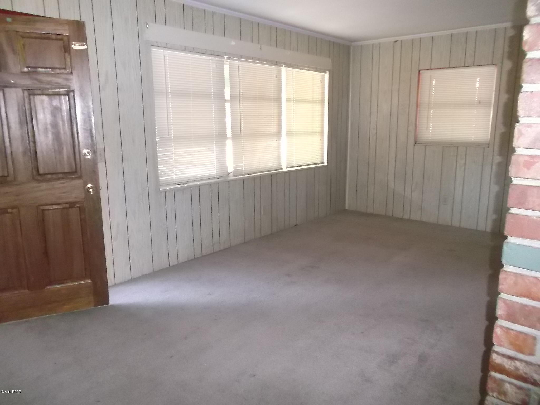 Register, E.B. 2nd - Residential Lease