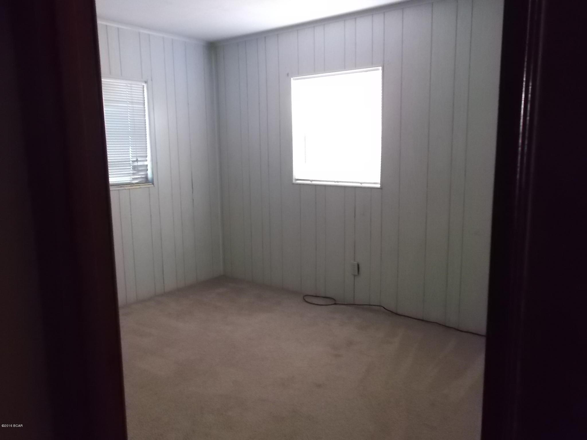 Register, E.B. 2nd - Residential Lease