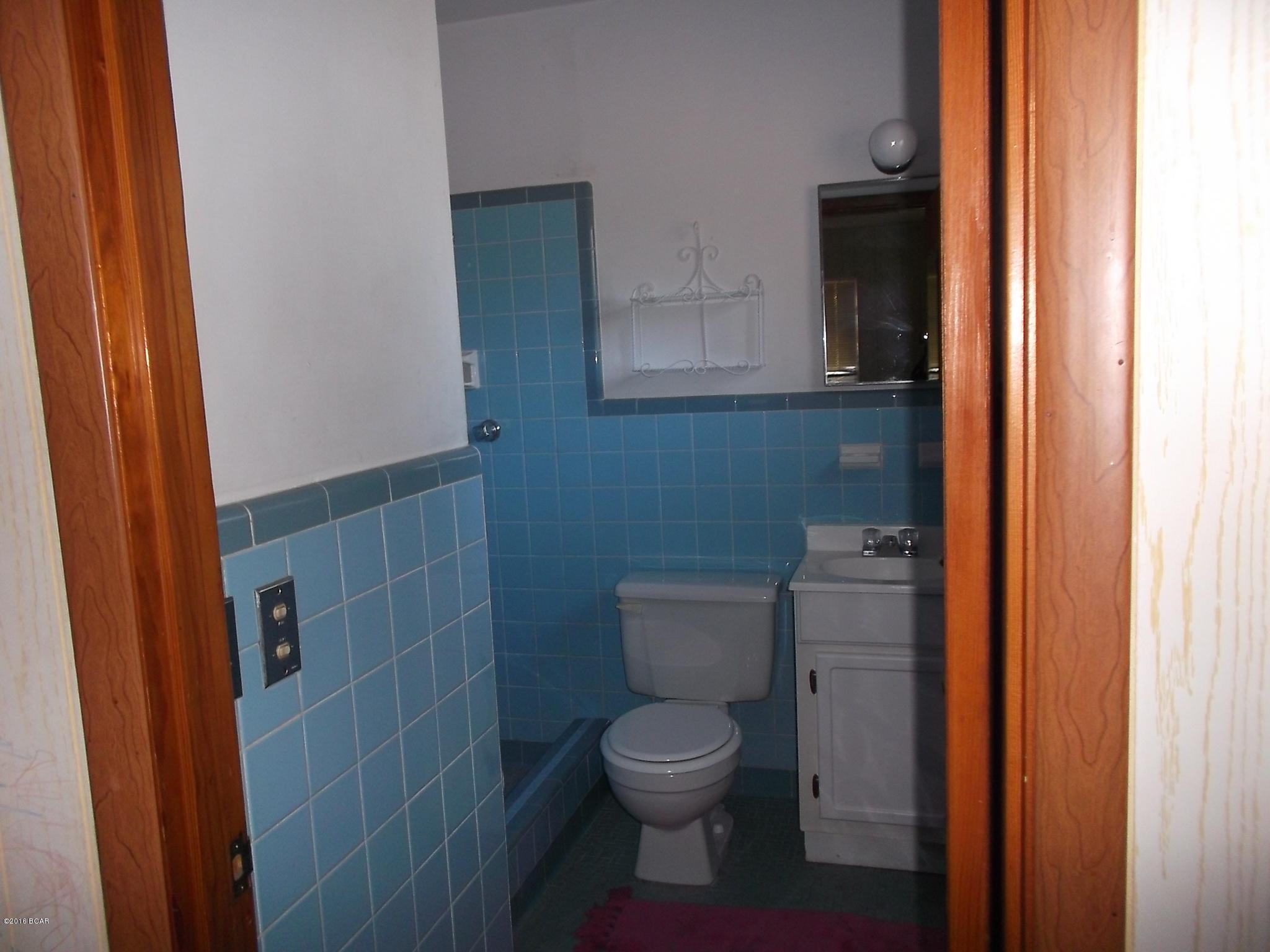 Register, E.B. 2nd - Residential Lease