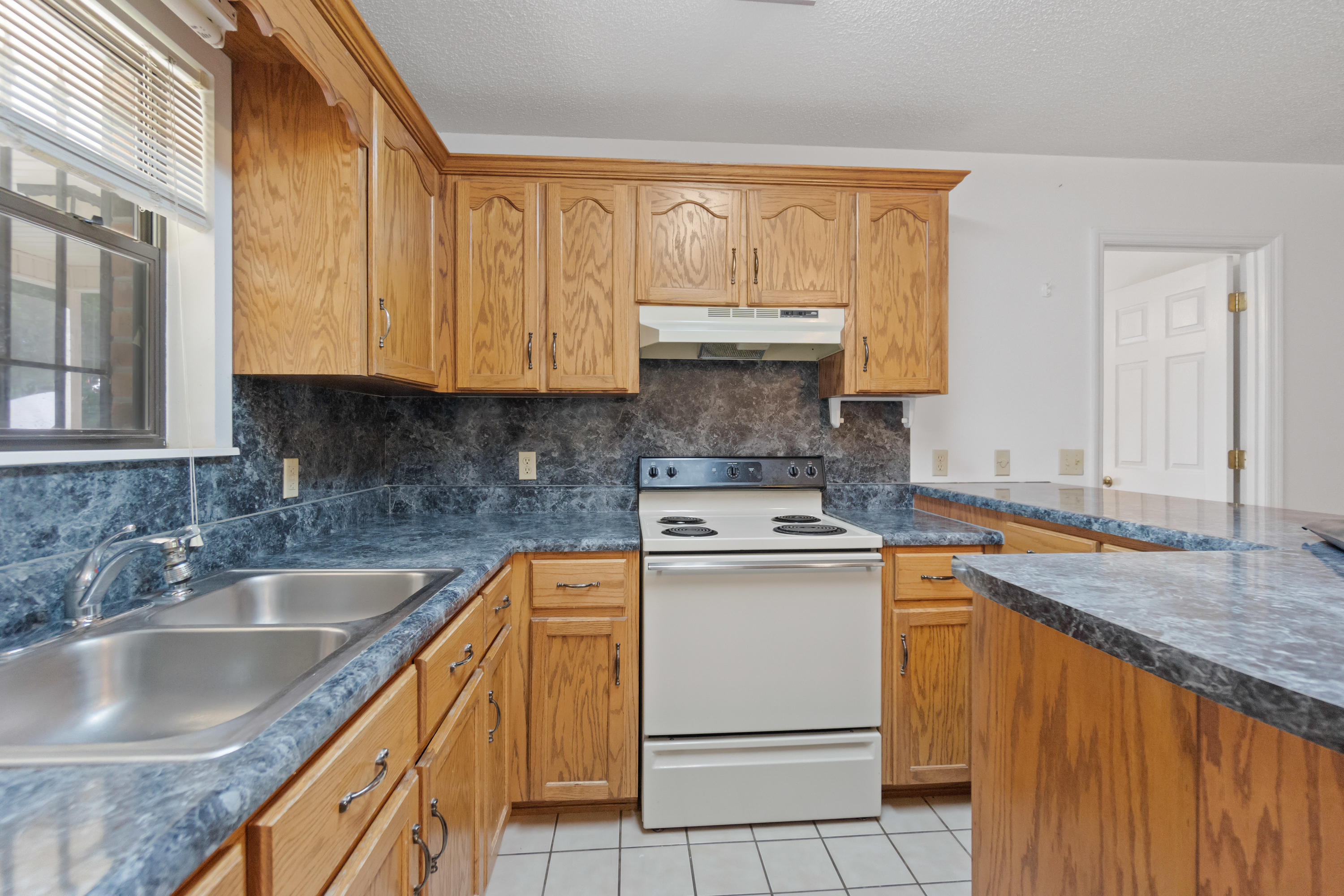 [No Recorded Subdiv] - Residential