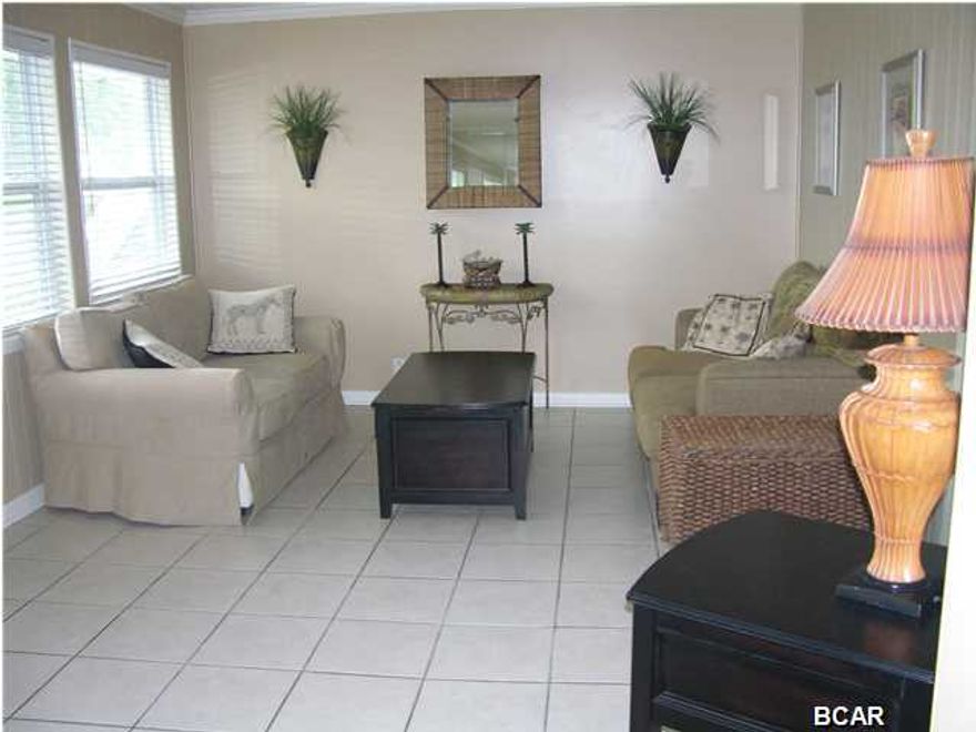 Beautiful, fully furnished condo in the heart of St. Andrews! Ground floor unit, open and spacious unit, with beautiful furniture! You are within walking distance of restaurants, the marina and the park!