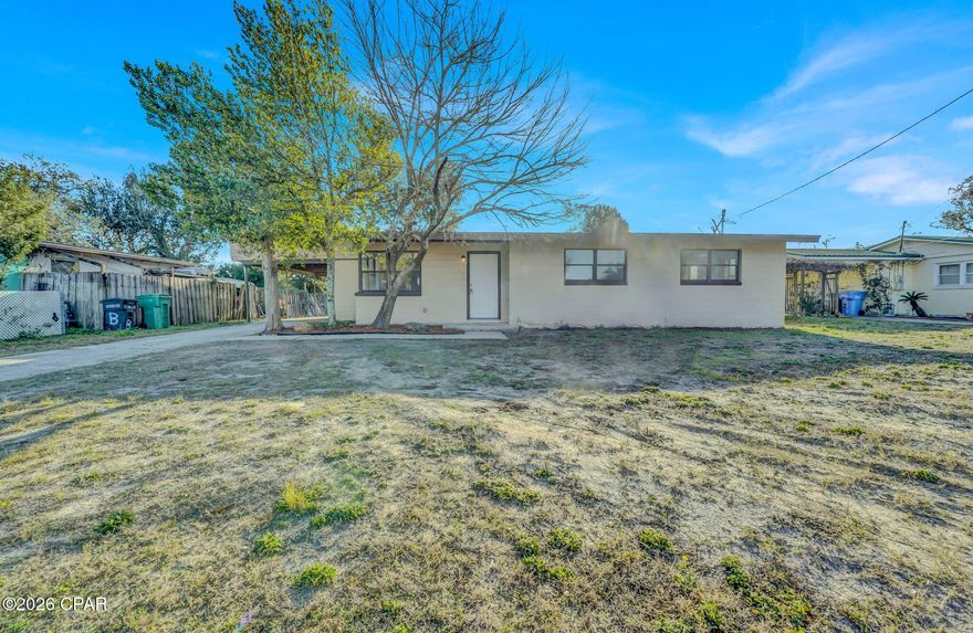 BACK ON MARKET WITH CHANGES TO THE FRONT, Dont miss out on this home! 


Charming 2 bed, 2 bath single-family home on a large lot! Built in 1960, this solid concrete block residence features a carport and NO HOA. Located near Tyndall AFB and local schools & offers a fantastic canvas for upgrades! Don't miss this opportunity in Panama City.
