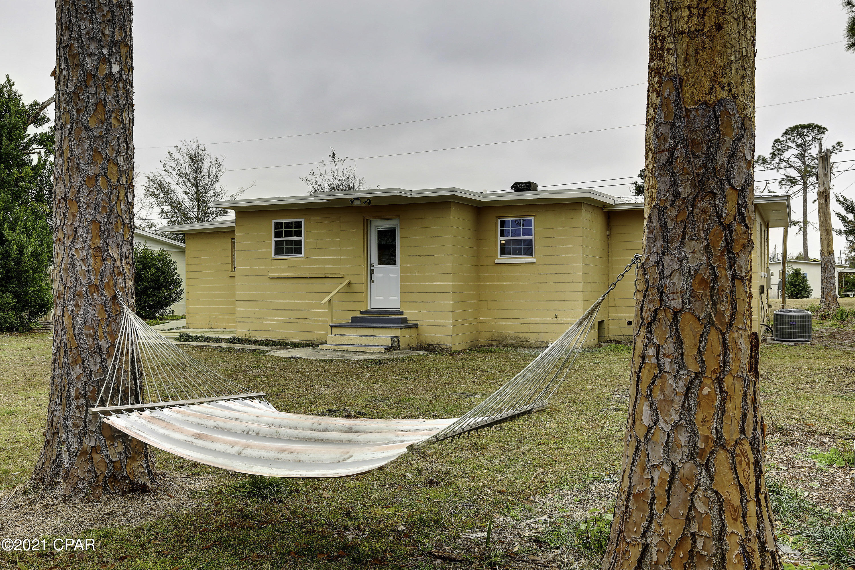 Hentz 1st Add Unit B - Residential