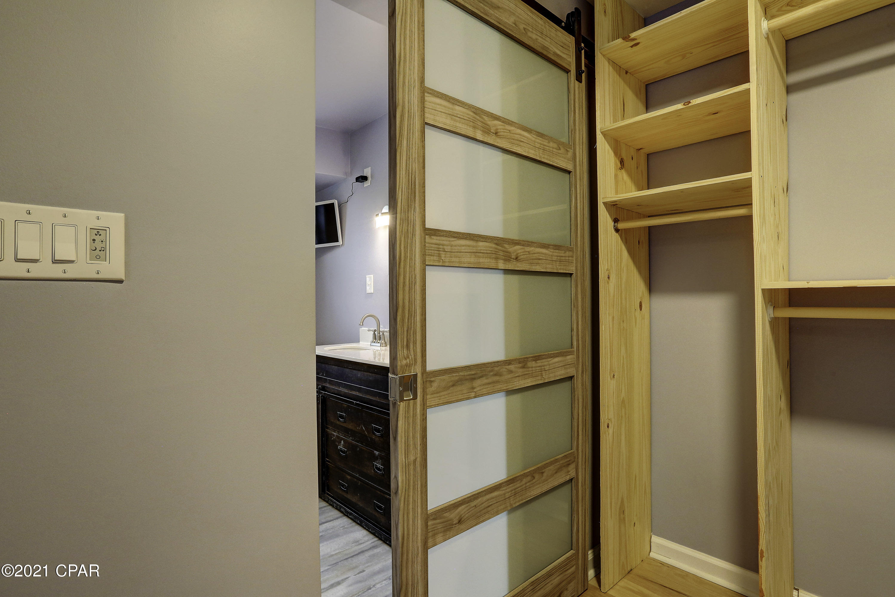 Hentz 1st Add Unit B - Residential